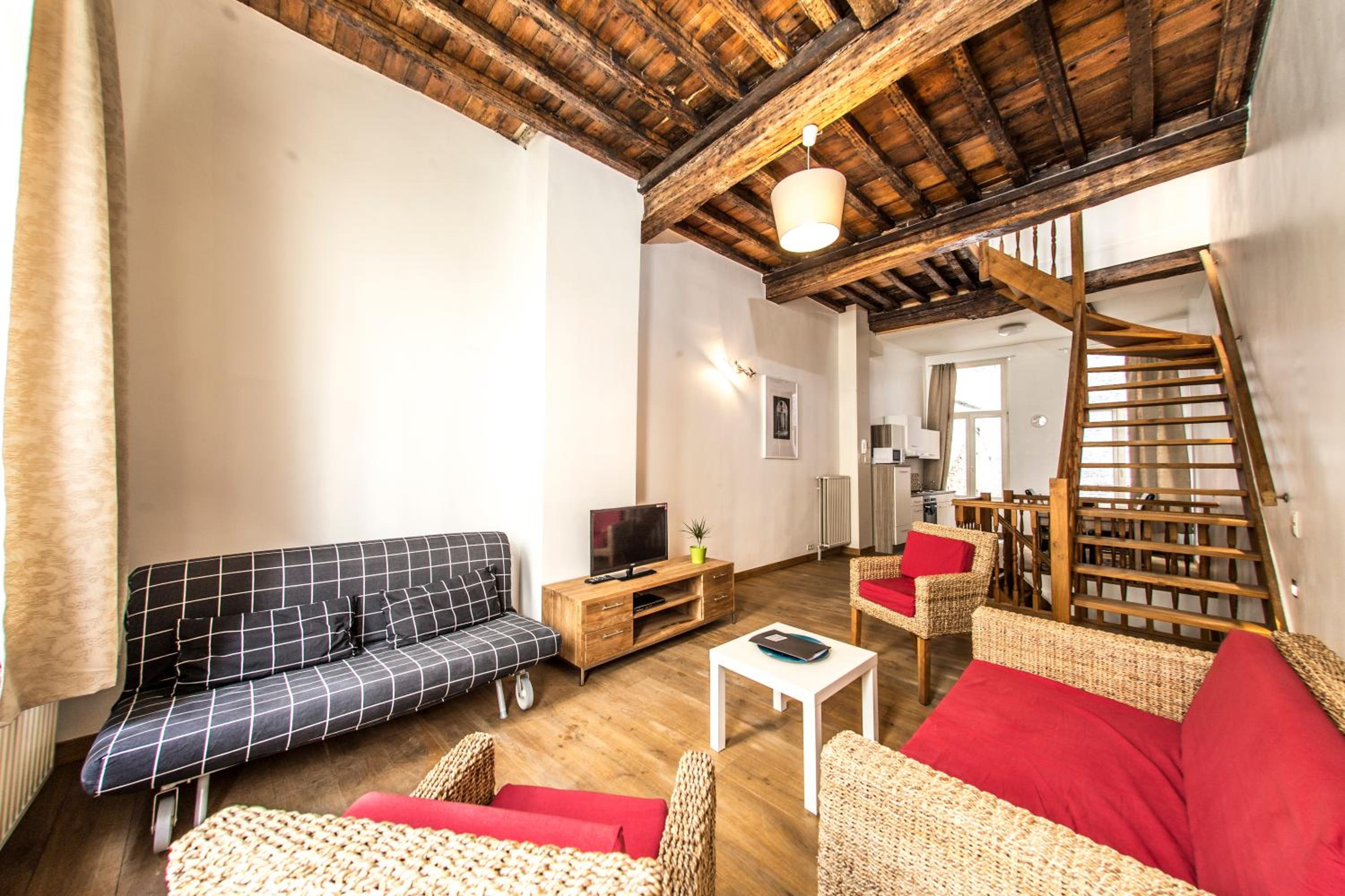 Two-Bedroom Apartment (6 Adults)