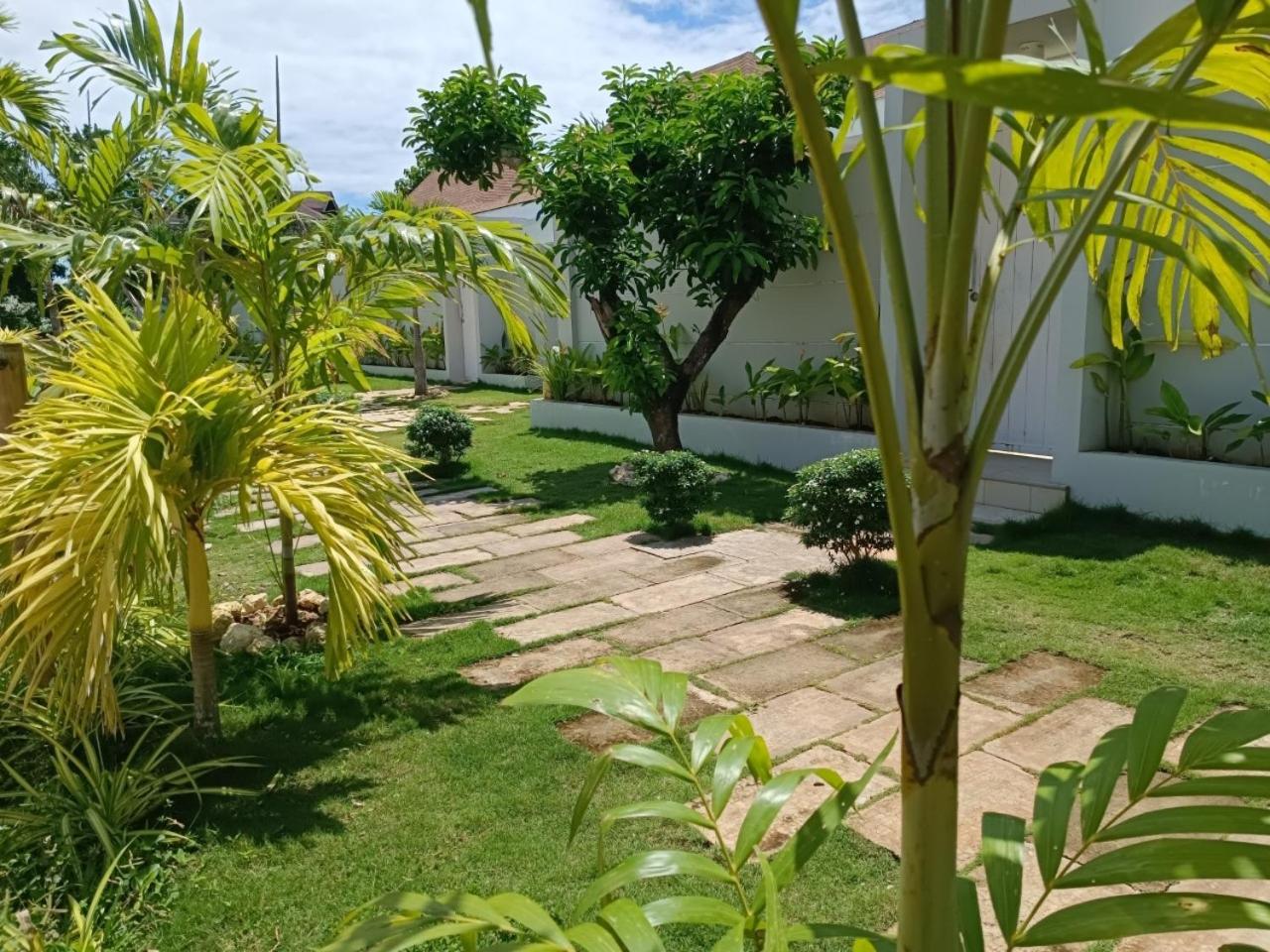 One-Bedroom Villa with Private Pool - Photo 36