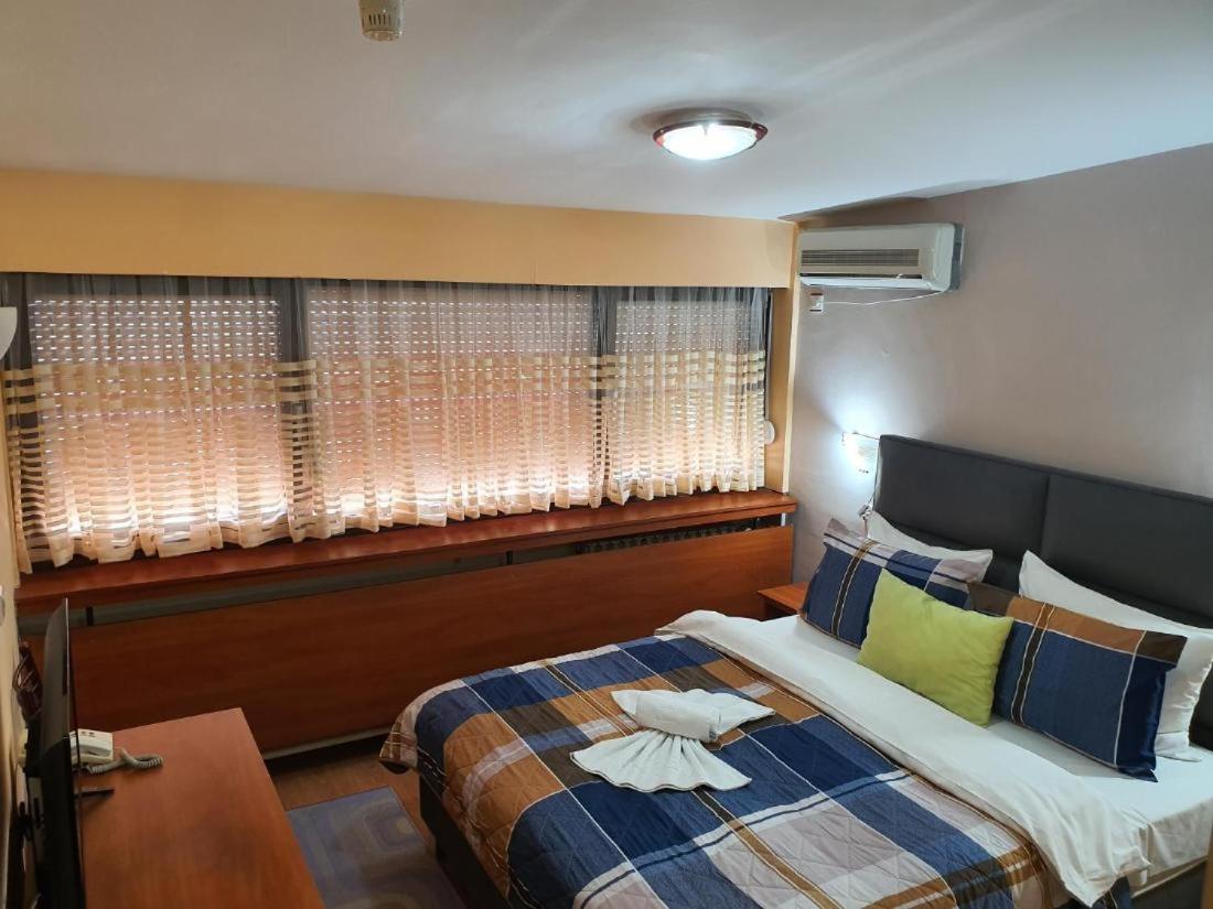 Double or Twin Room - Photo 21