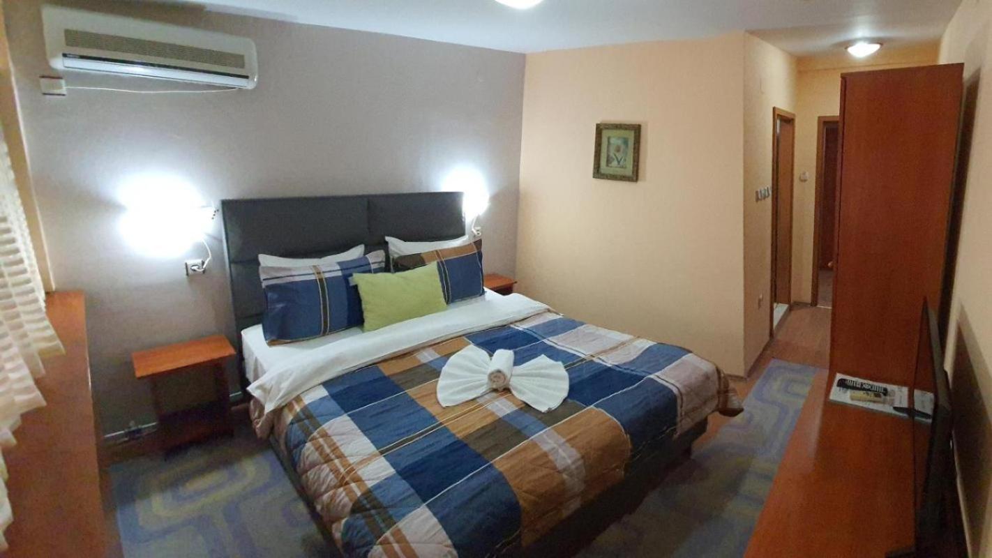 Double or Twin Room - Photo 22