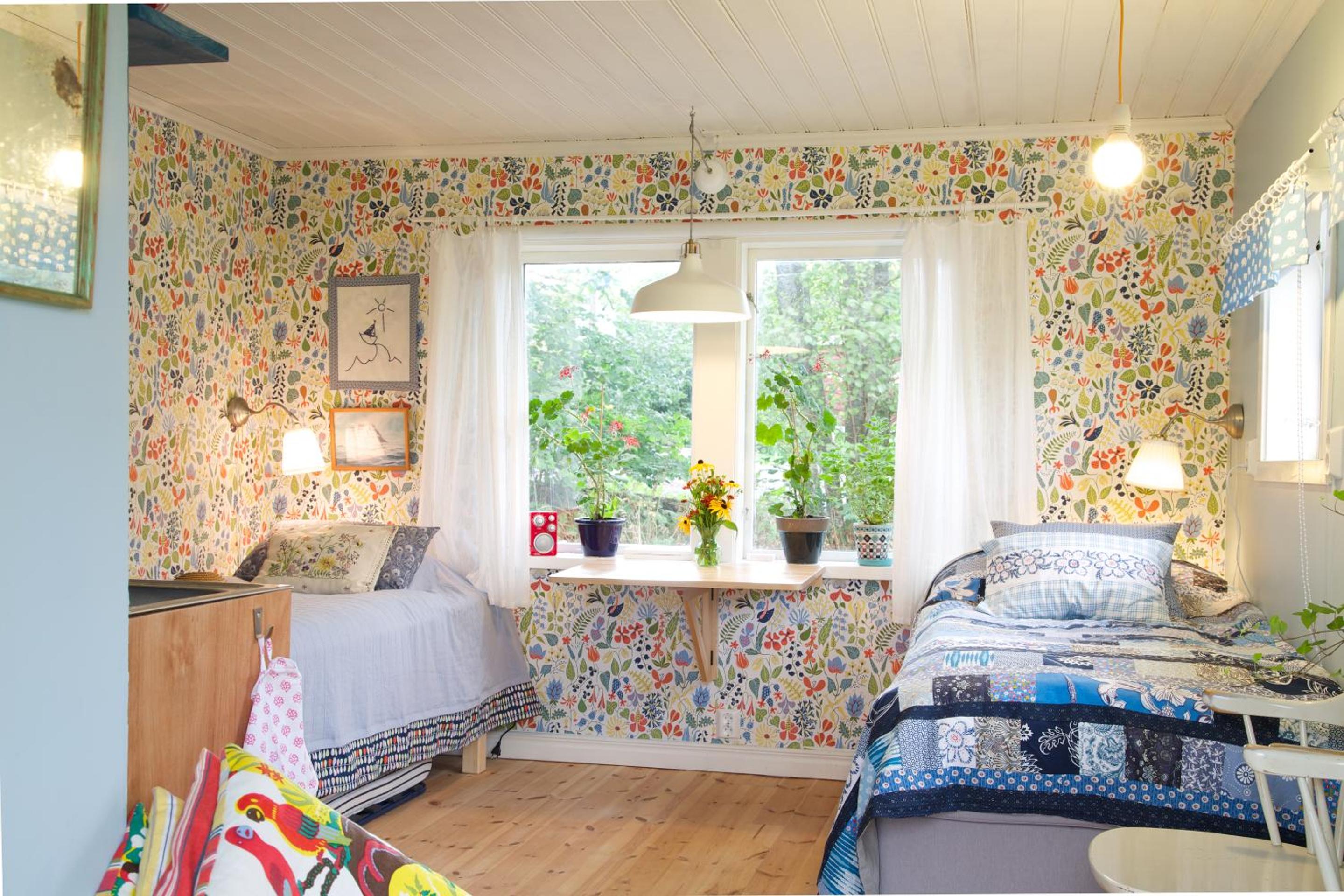 Cottage with Garden View - Photo 1