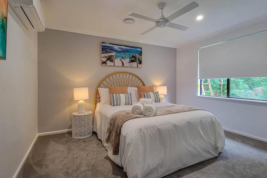 Three-Bedroom House photo 2