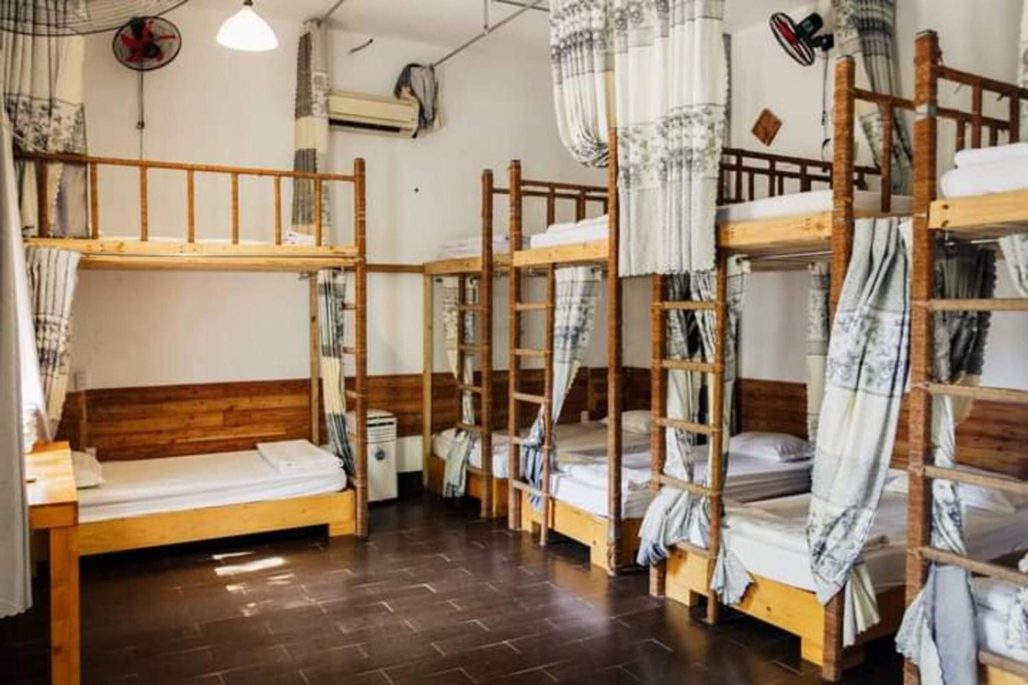 10-Bed Mixed Dormitory Room photo 1