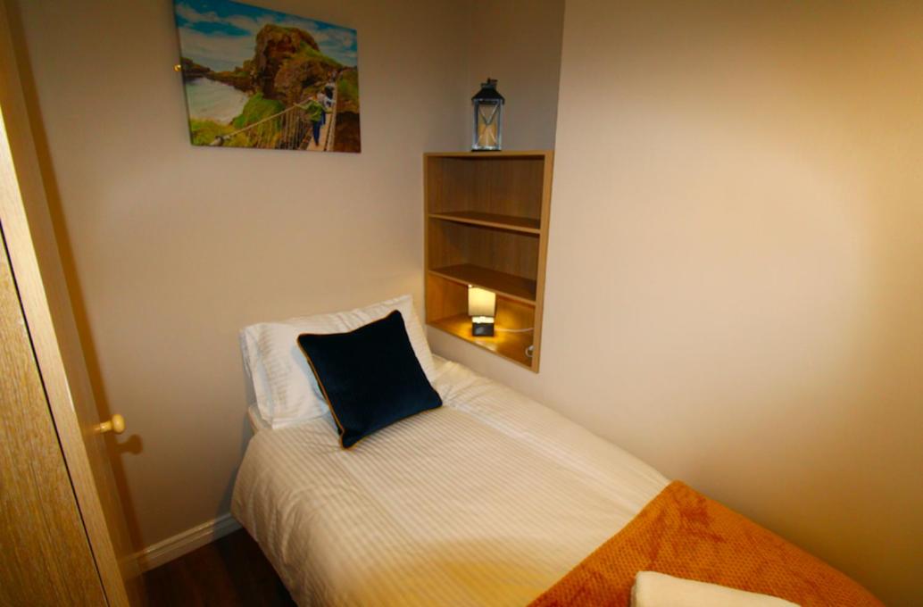 Single Room with Private External Bathroom