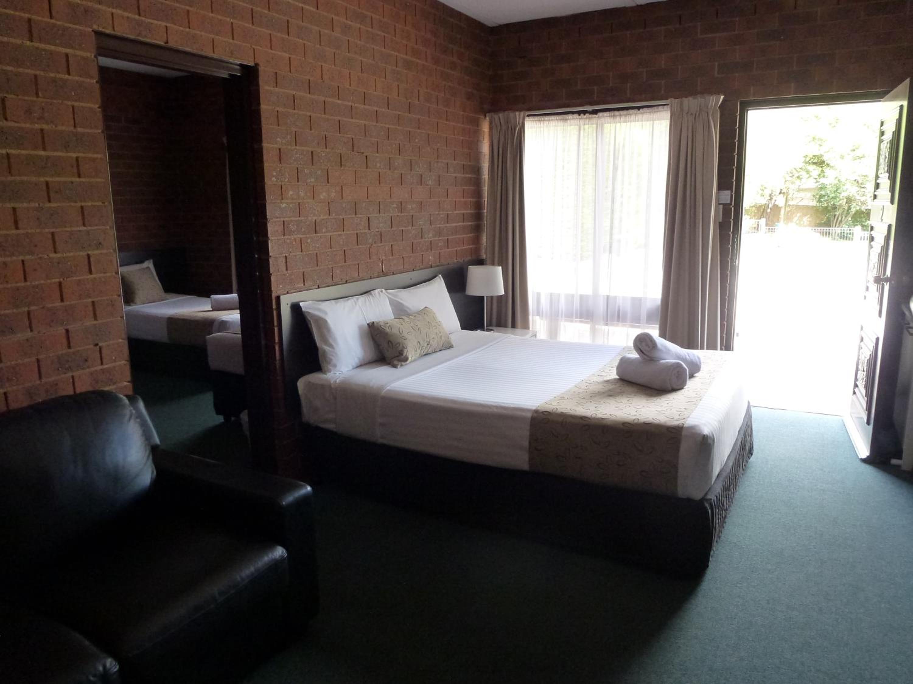 Two-Bedroom Suite photo 3