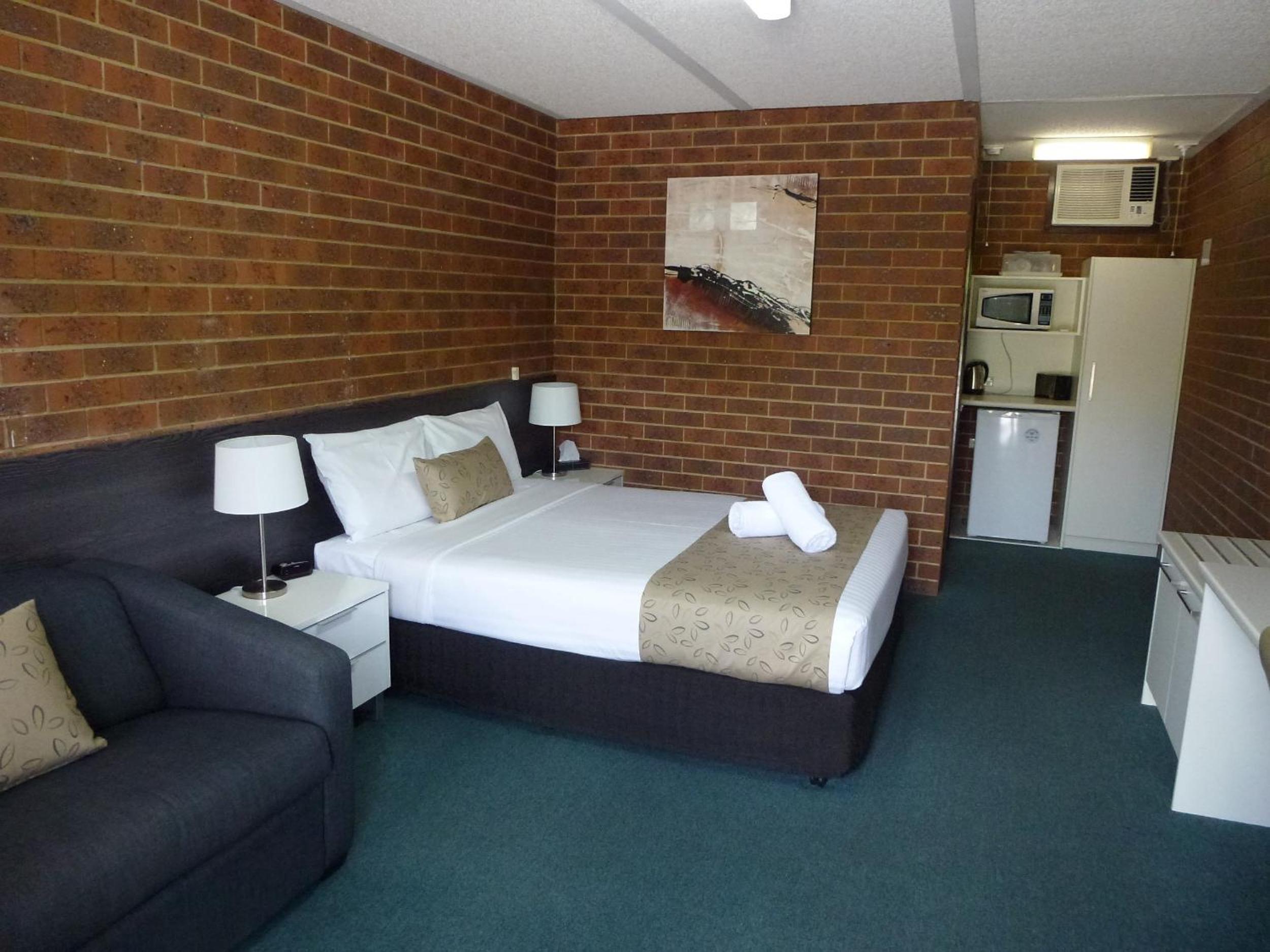 Standard Queen Room photo 2