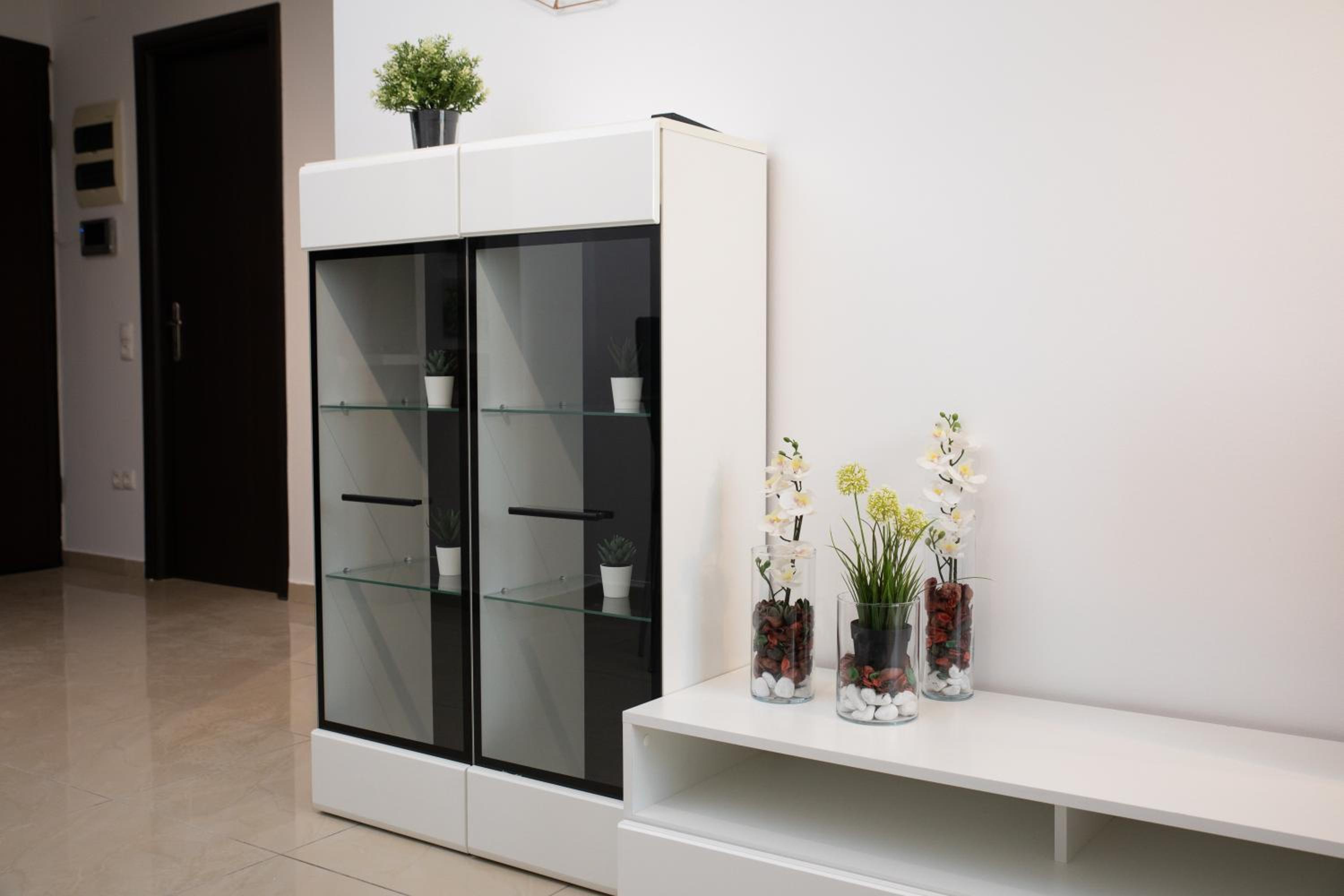 One-Bedroom Apartment - Photo 14