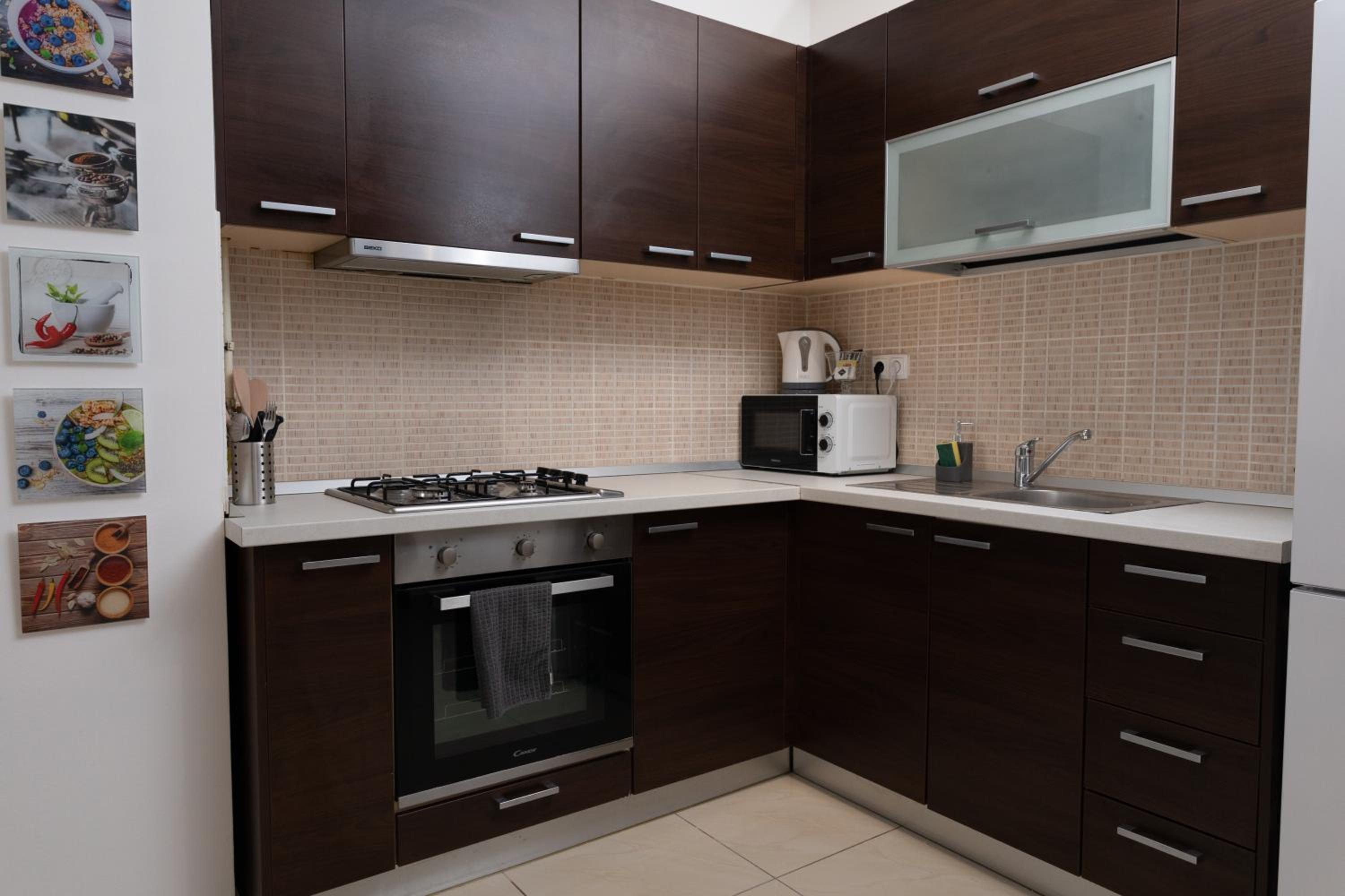 One-Bedroom Apartment - Photo 22
