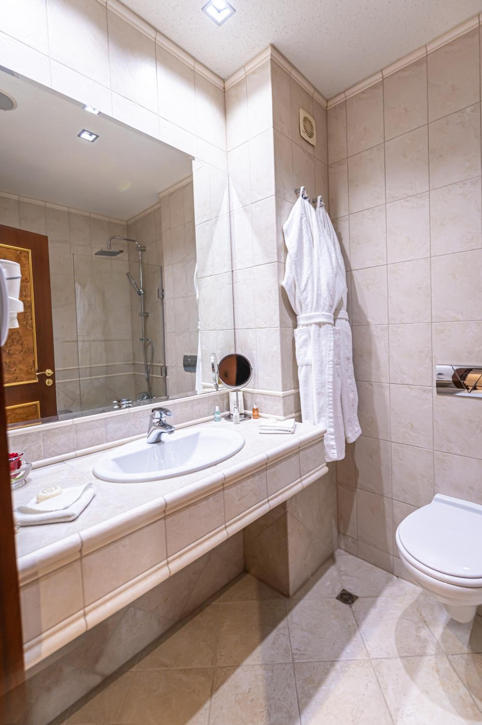 Deluxe Double Room - Photo 4