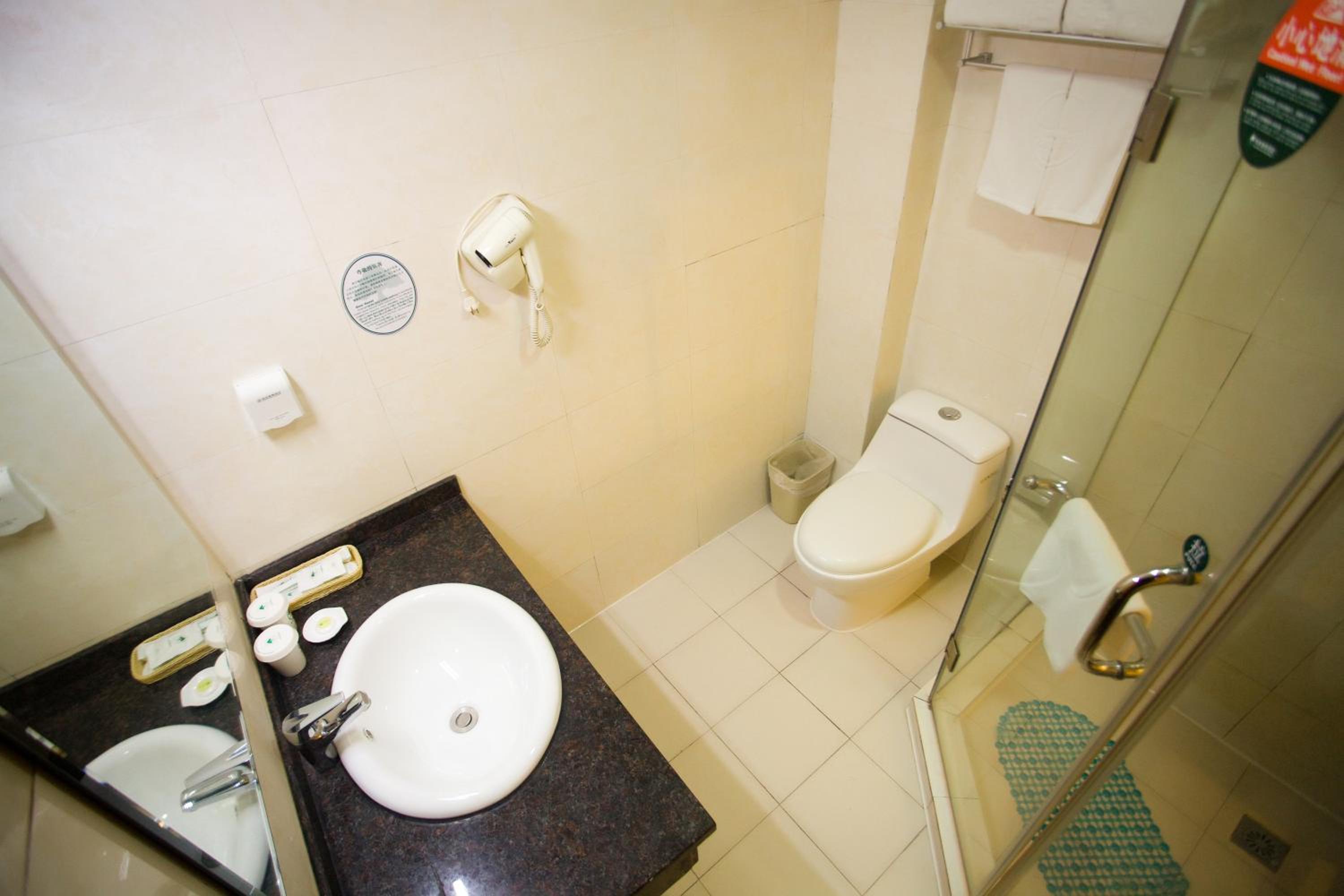 Twin Room - Photo 4