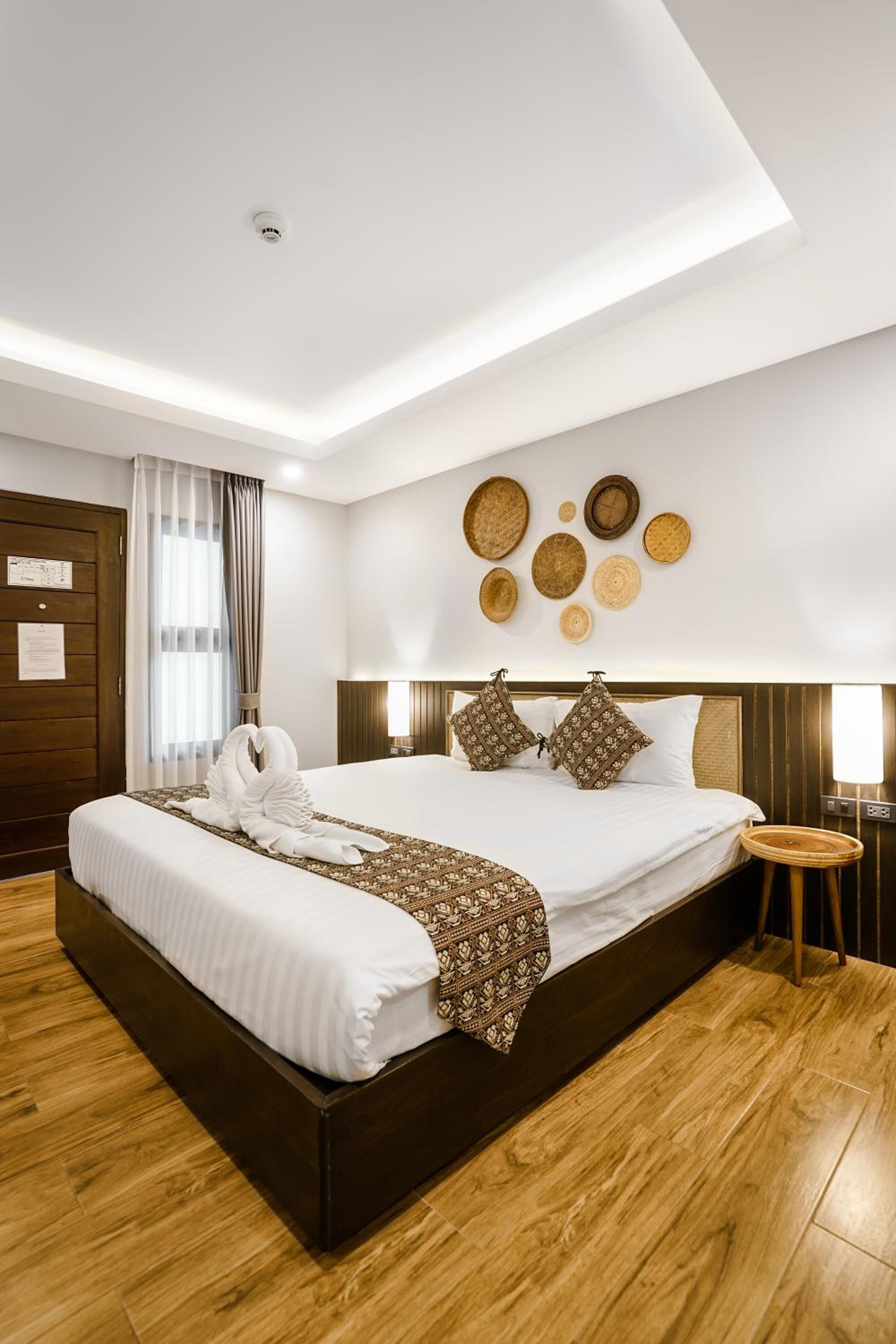 Deluxe Double Room - Photo 7