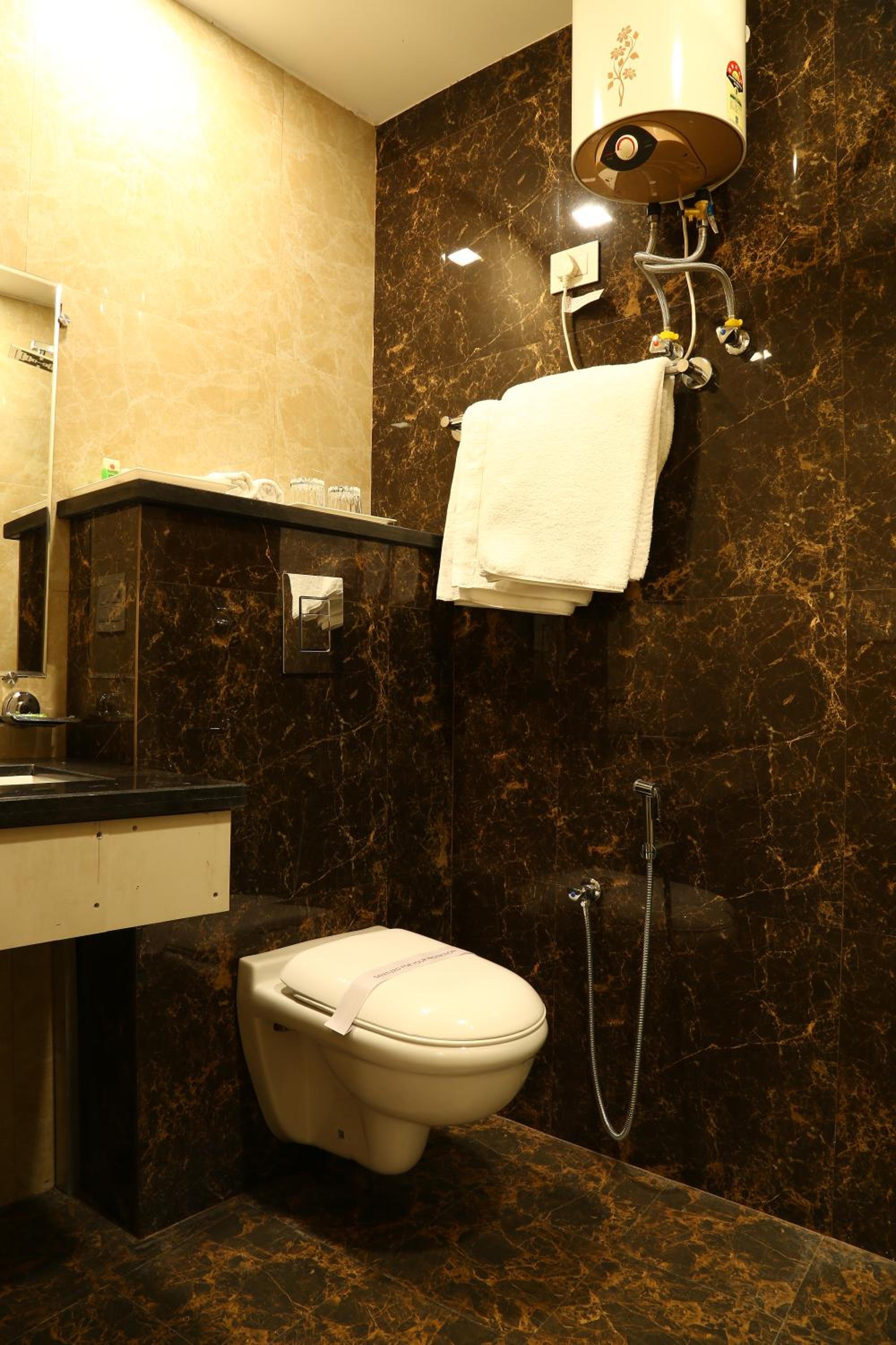 Small Double Room - Photo 2