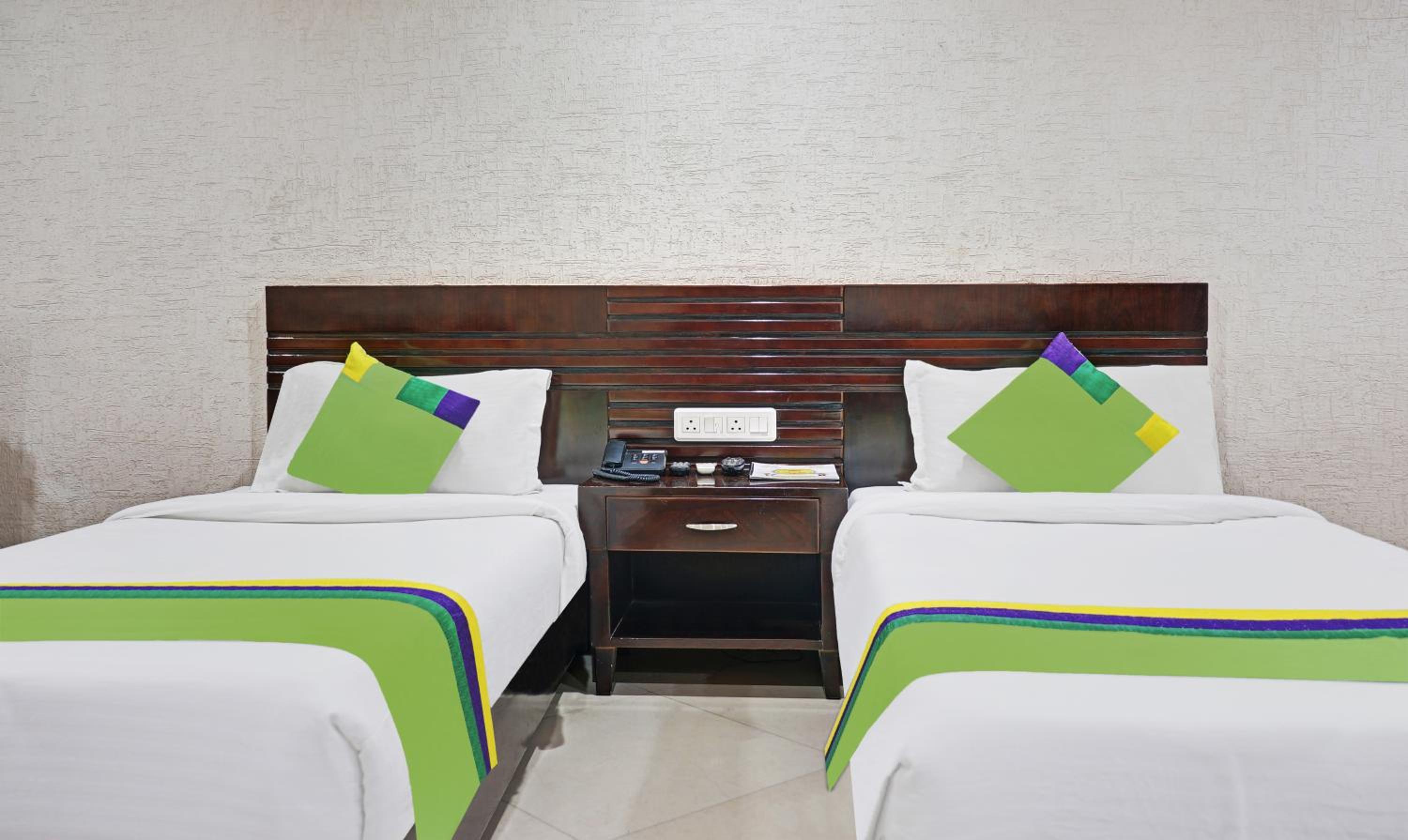 Deluxe Family Room photo 3