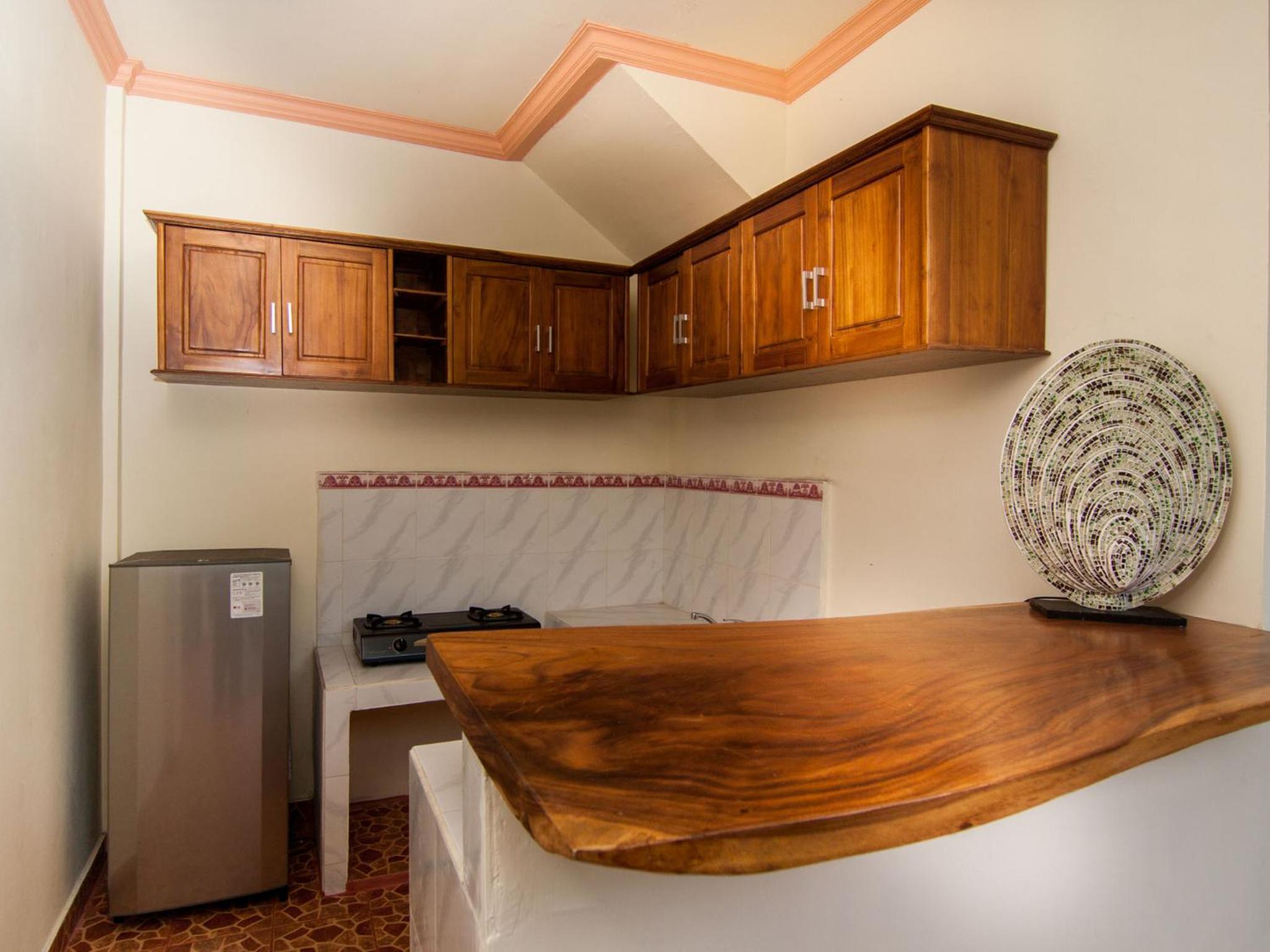 Deluxe Double Room with Kitchen - Photo 8