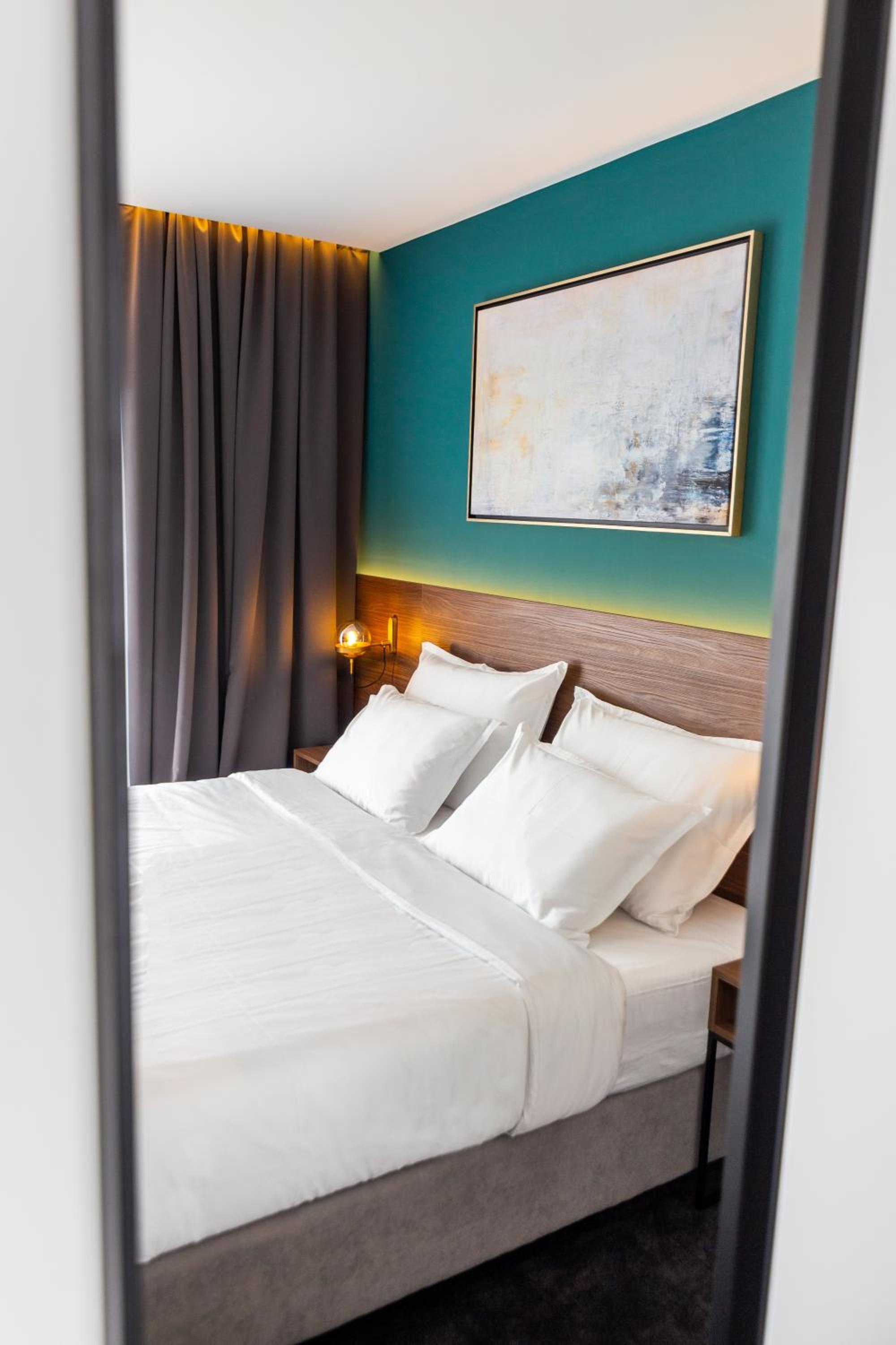 Superior Double or Twin Room - Photo 3