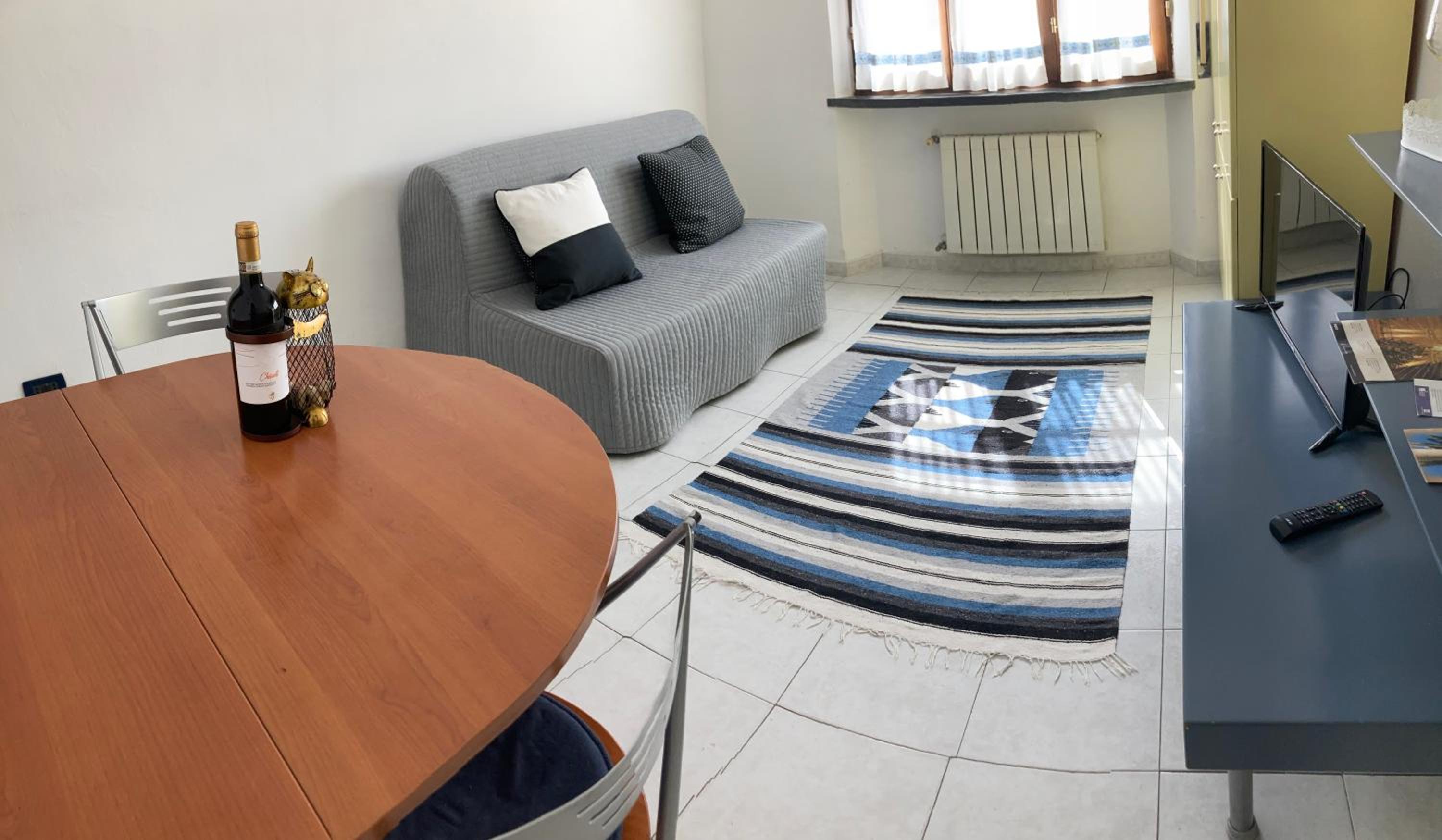 One-Bedroom House - Photo 14