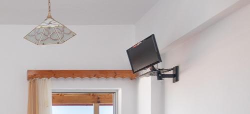 One-Bedroom Apartment - Photo 23