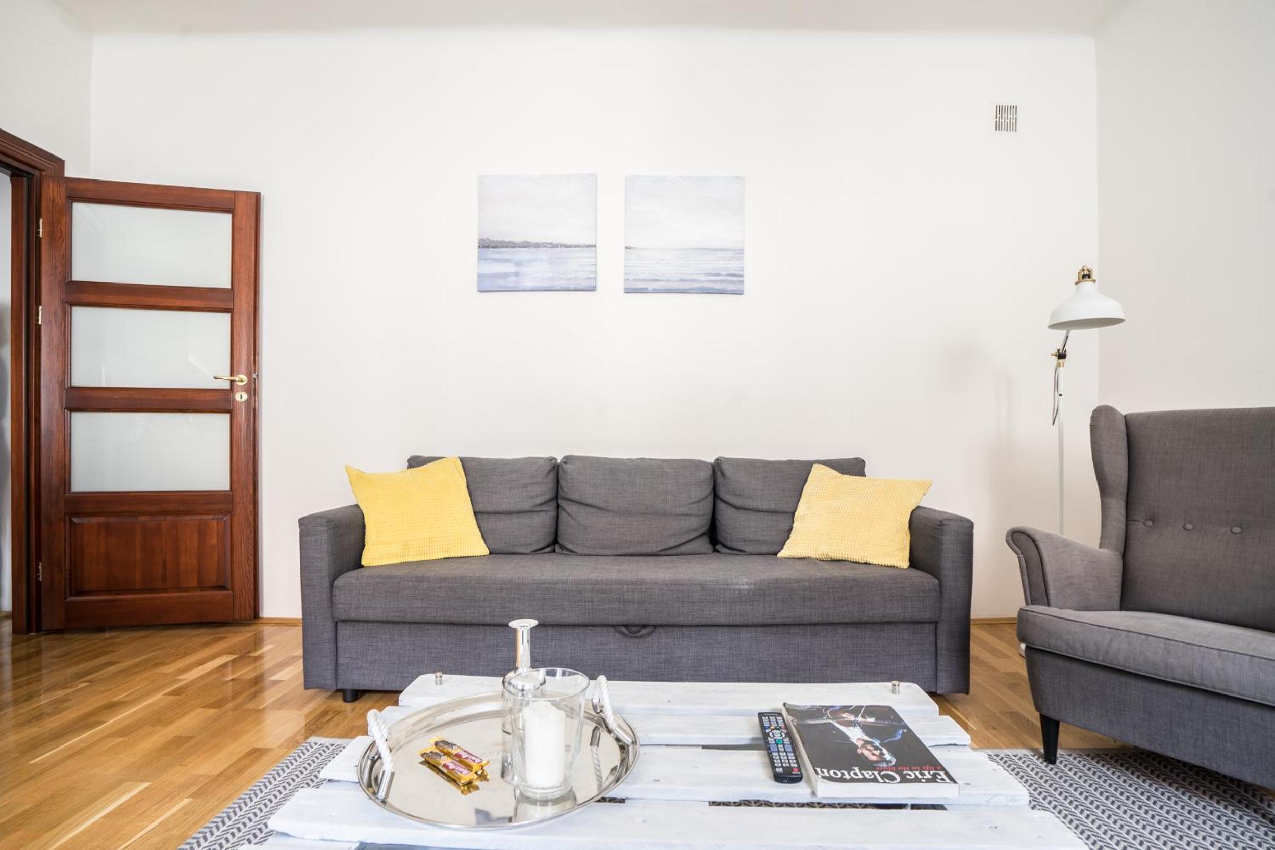 One-Bedroom Apartment - Photo 6