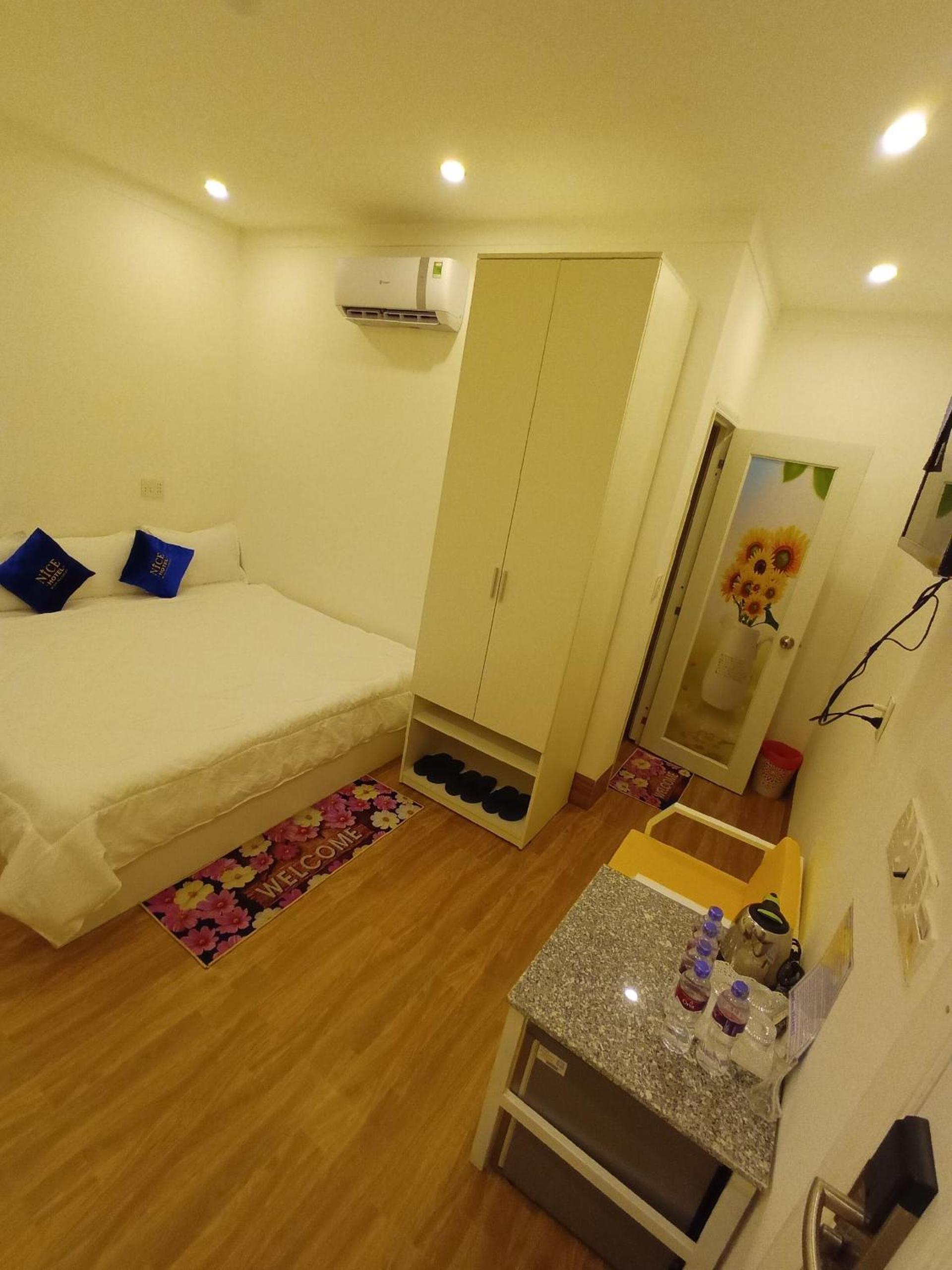 Standard Double Room - Photo 13
