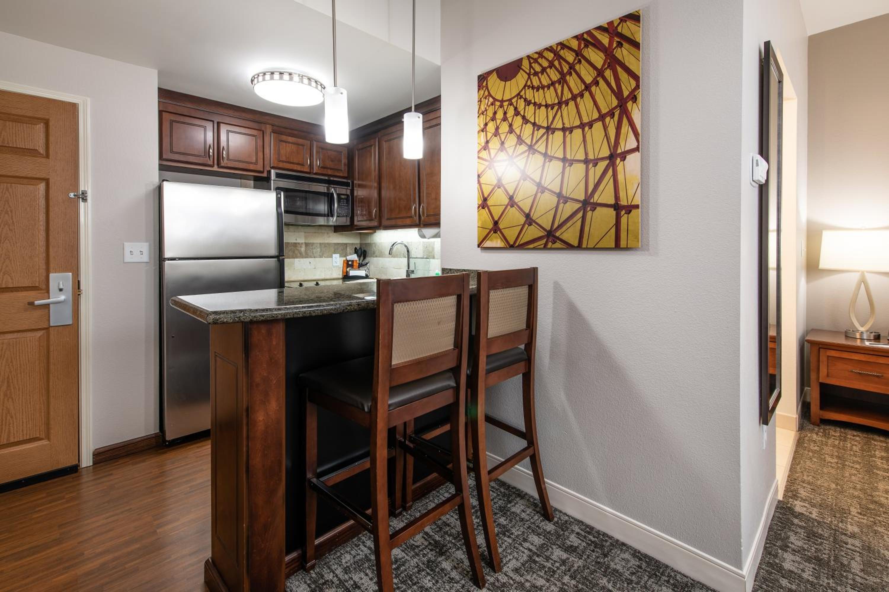 King Studio Suite - Photo 10