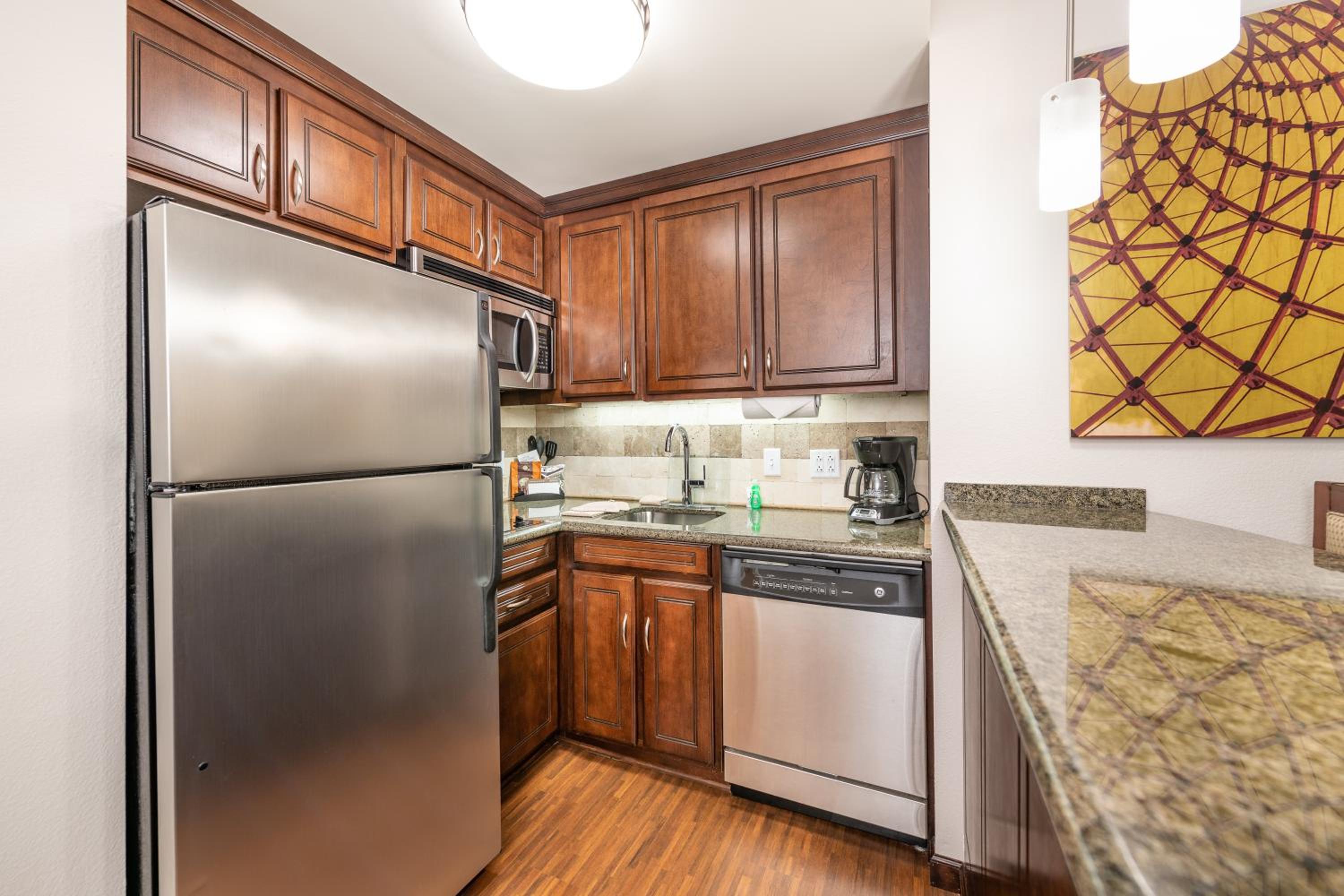 King Studio Suite - Photo 7