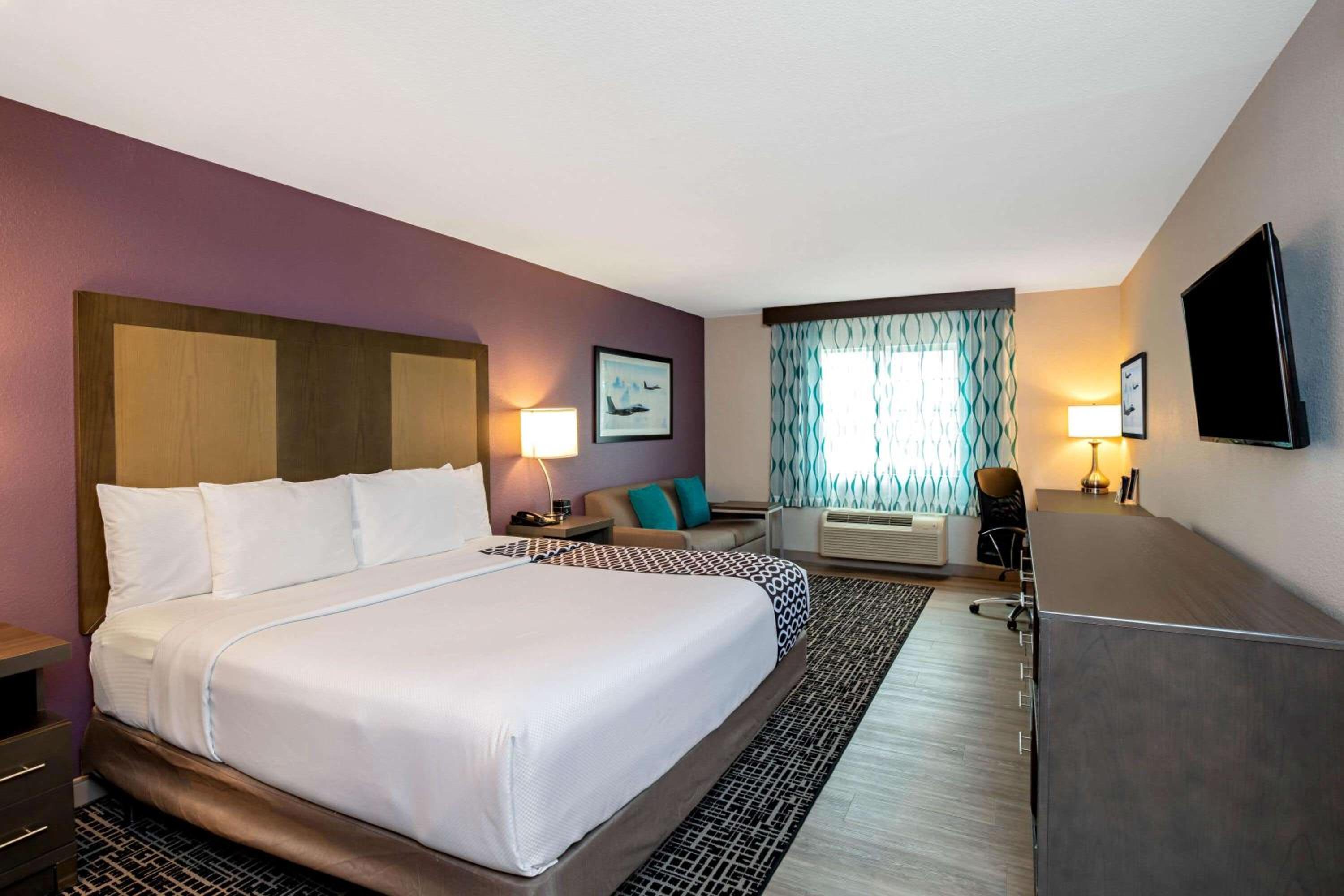 Executive King Room - Non-Smoking - Photo 1