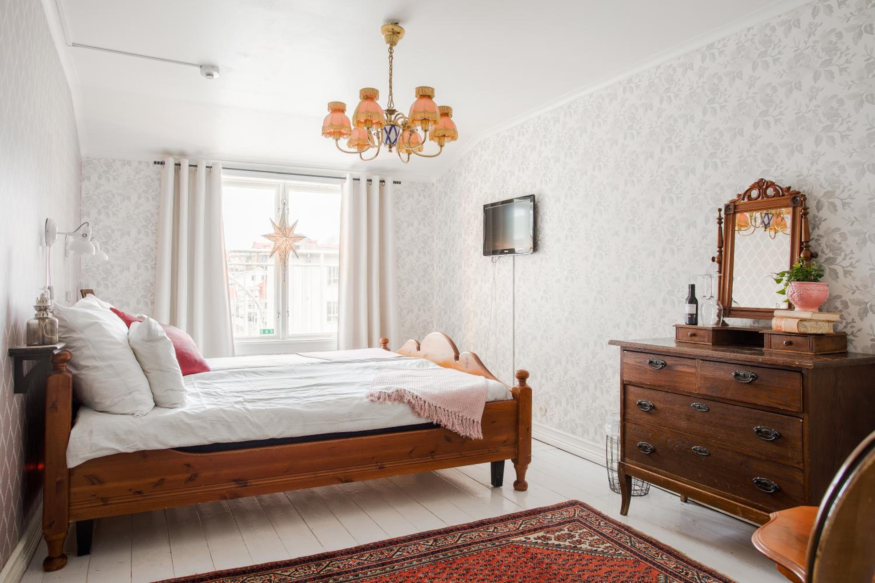 Large Twin Room