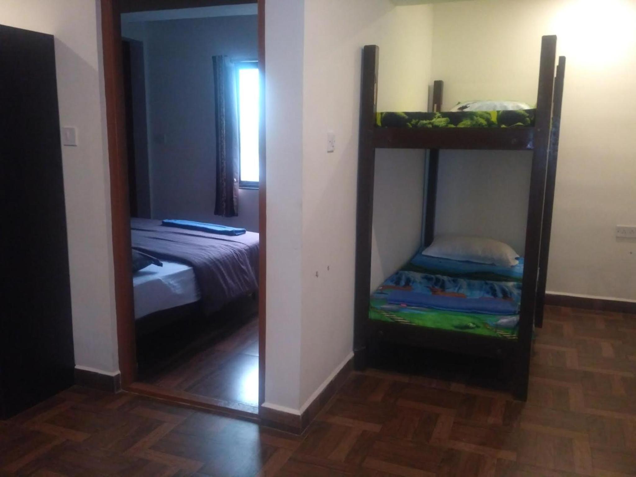 Family Room with Mountain View photo 3