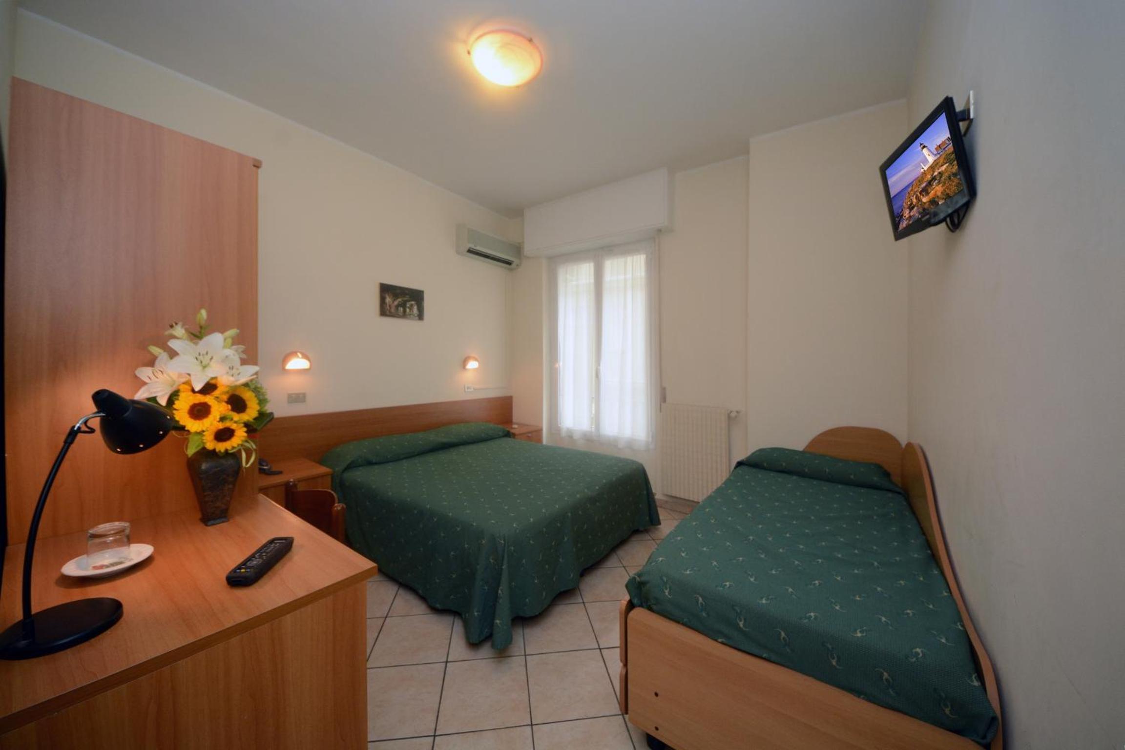 Triple Room photo 2