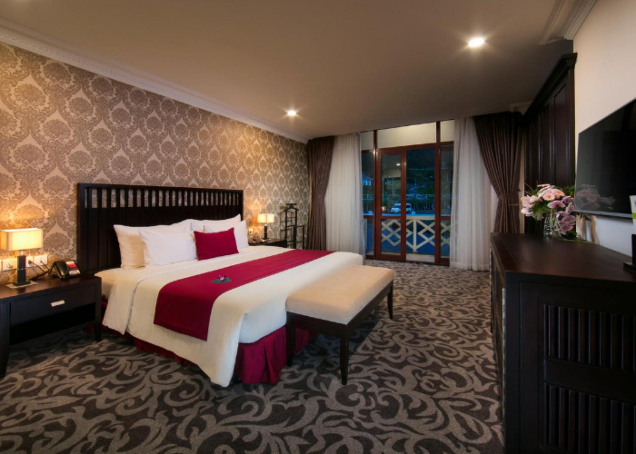 King Suite Mountain View photo 2