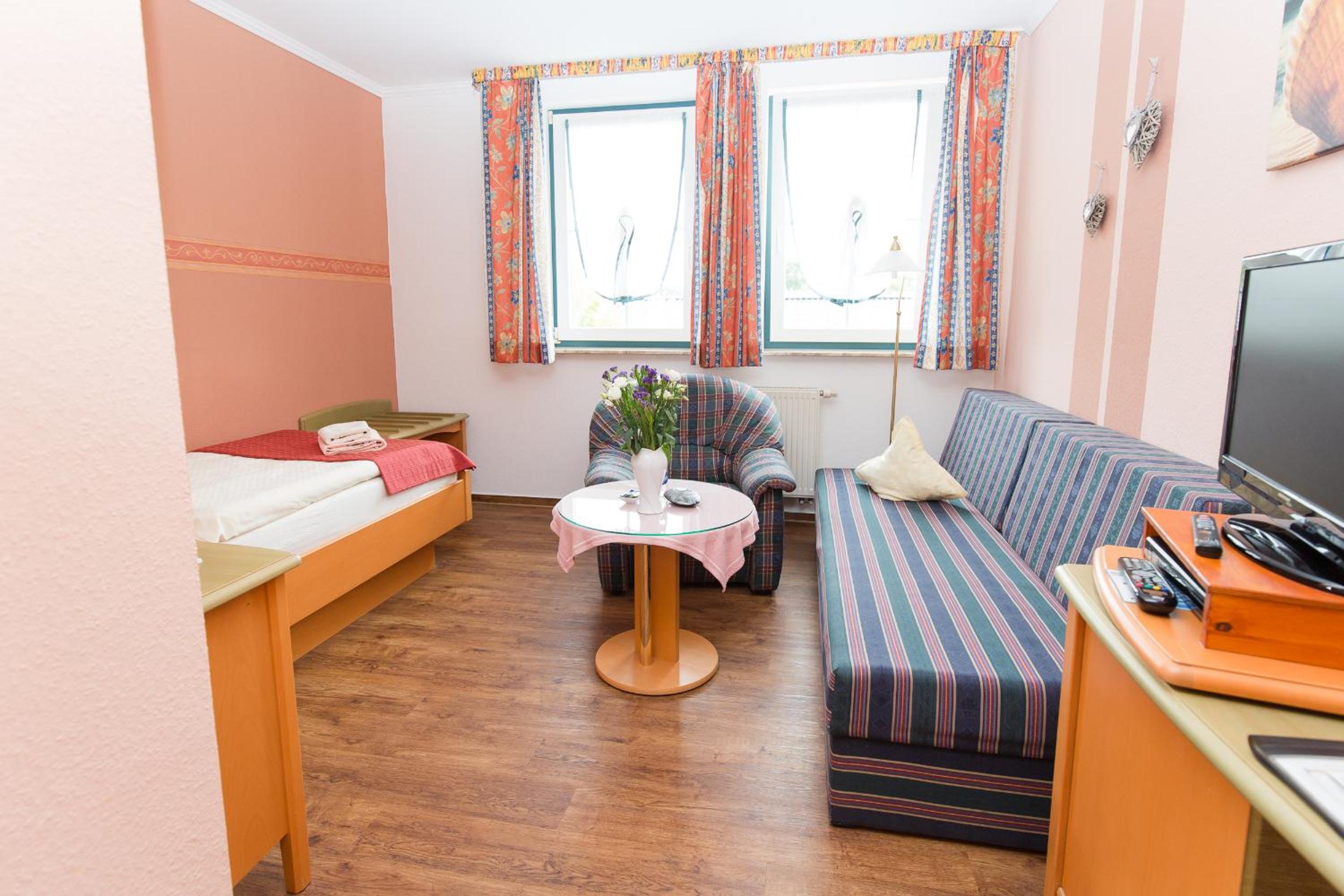 Single Room photo 2
