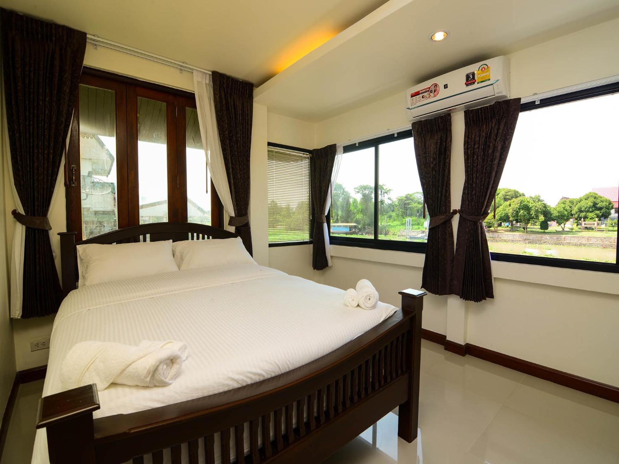 Deluxe Double Room with River View photo 1