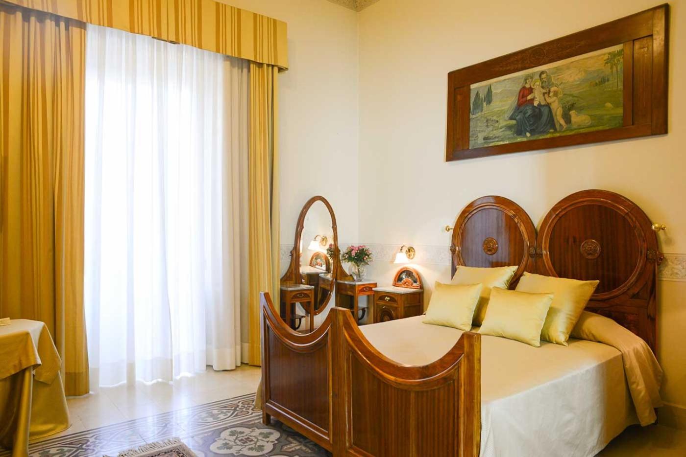 Suite - Photo 2