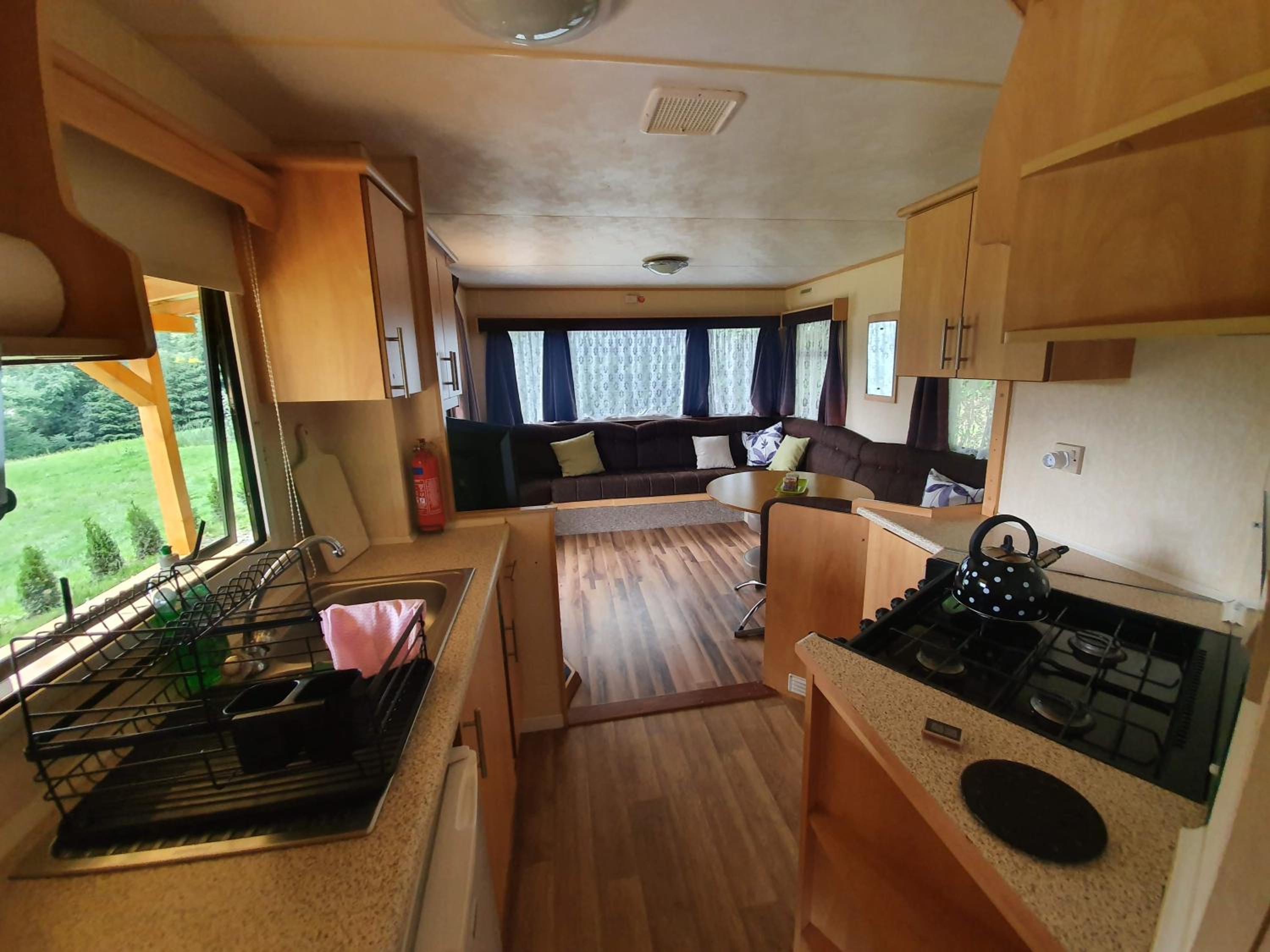 Mobile Home - Photo 5