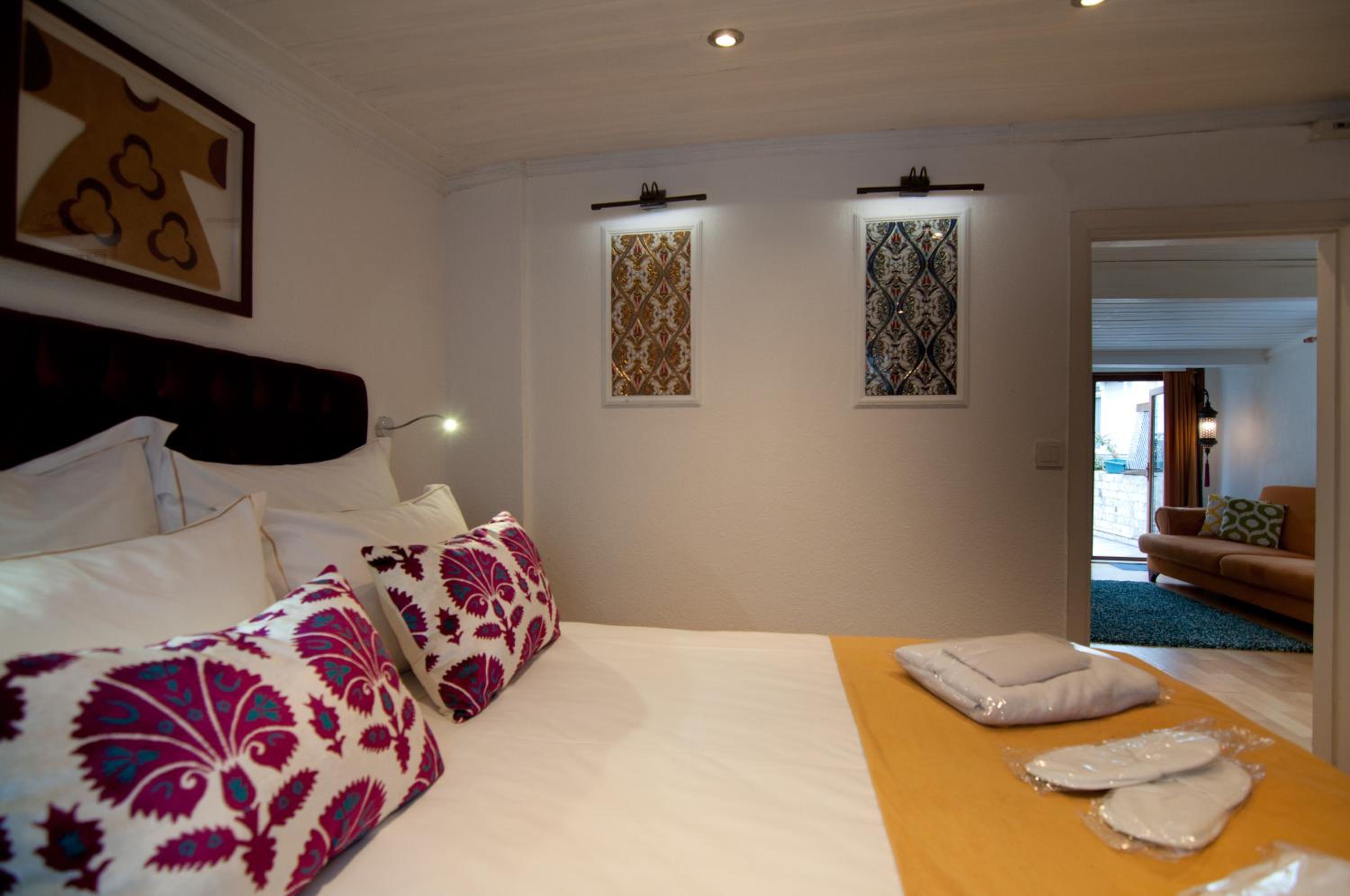 Deluxe Apartment with Turkish Bath photo 2