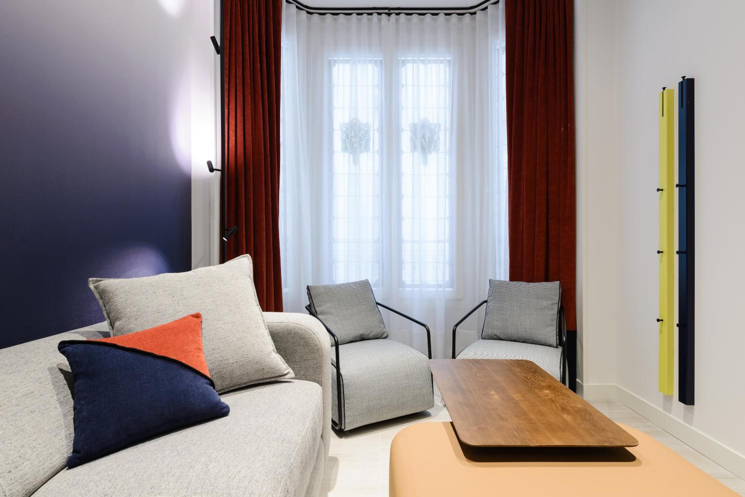 Two-Bedroom Apartment - Photo 3