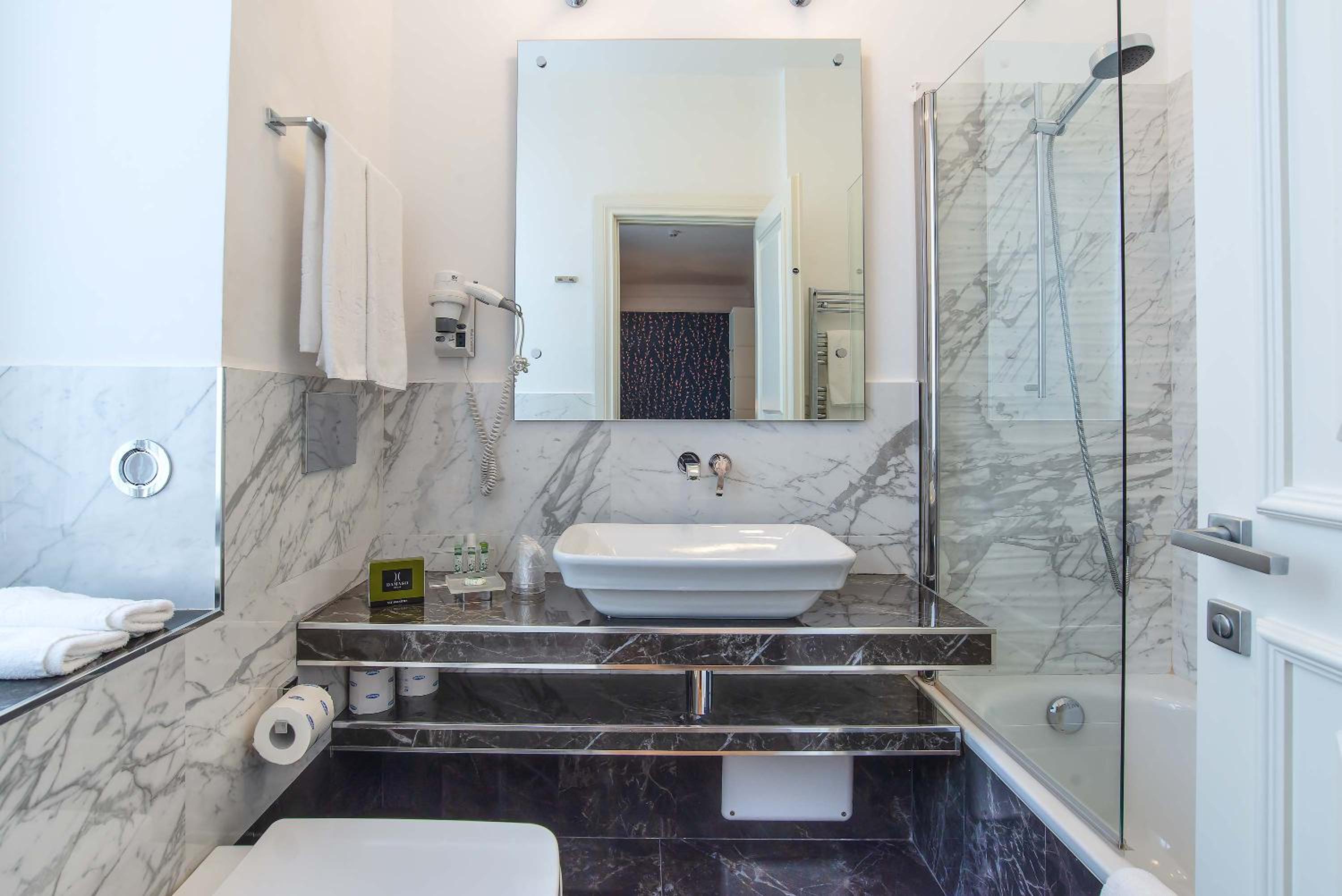 Hotel Damaso - Photo 63