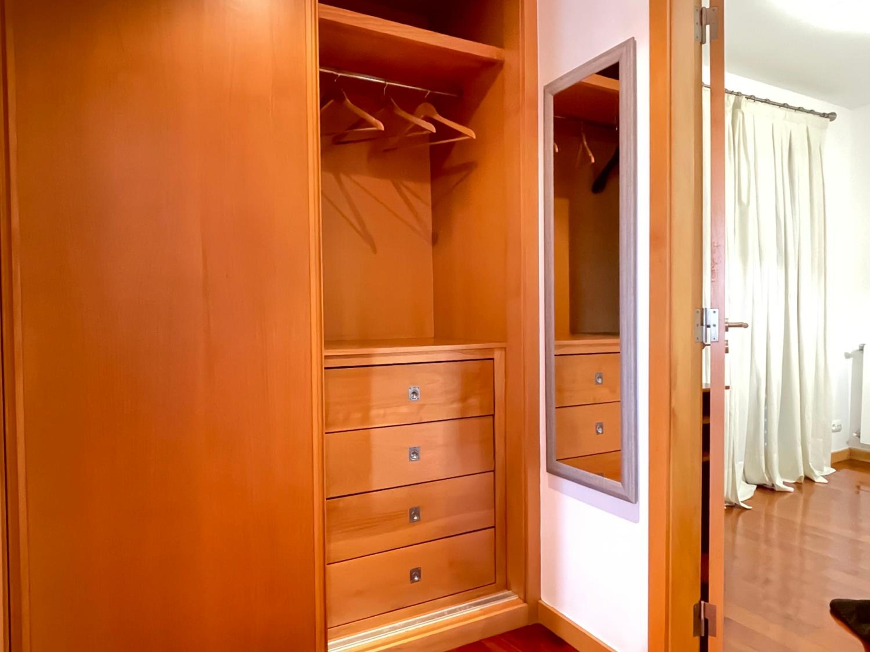 One-Bedroom Apartment - Photo 3