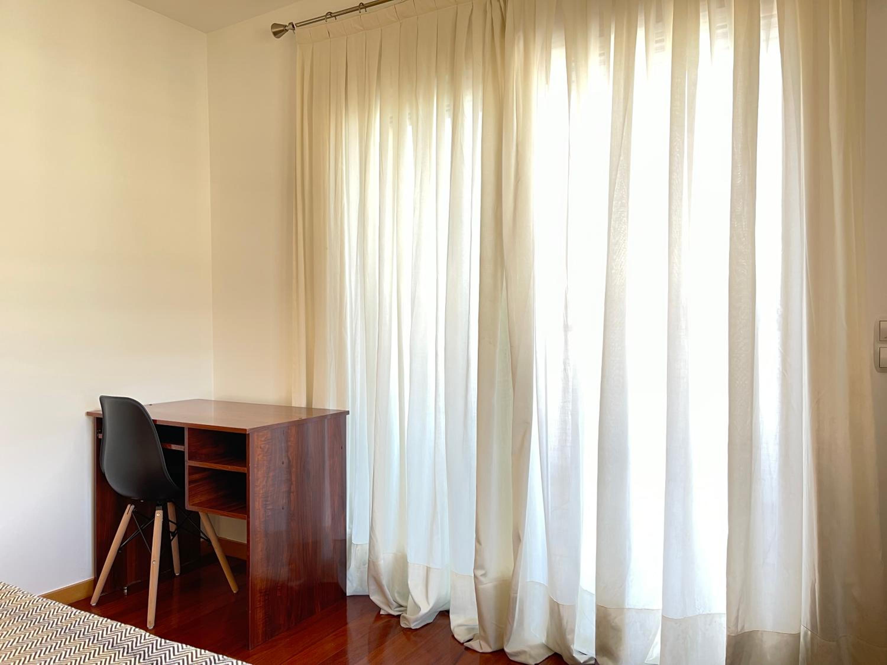 One-Bedroom Apartment - Photo 4