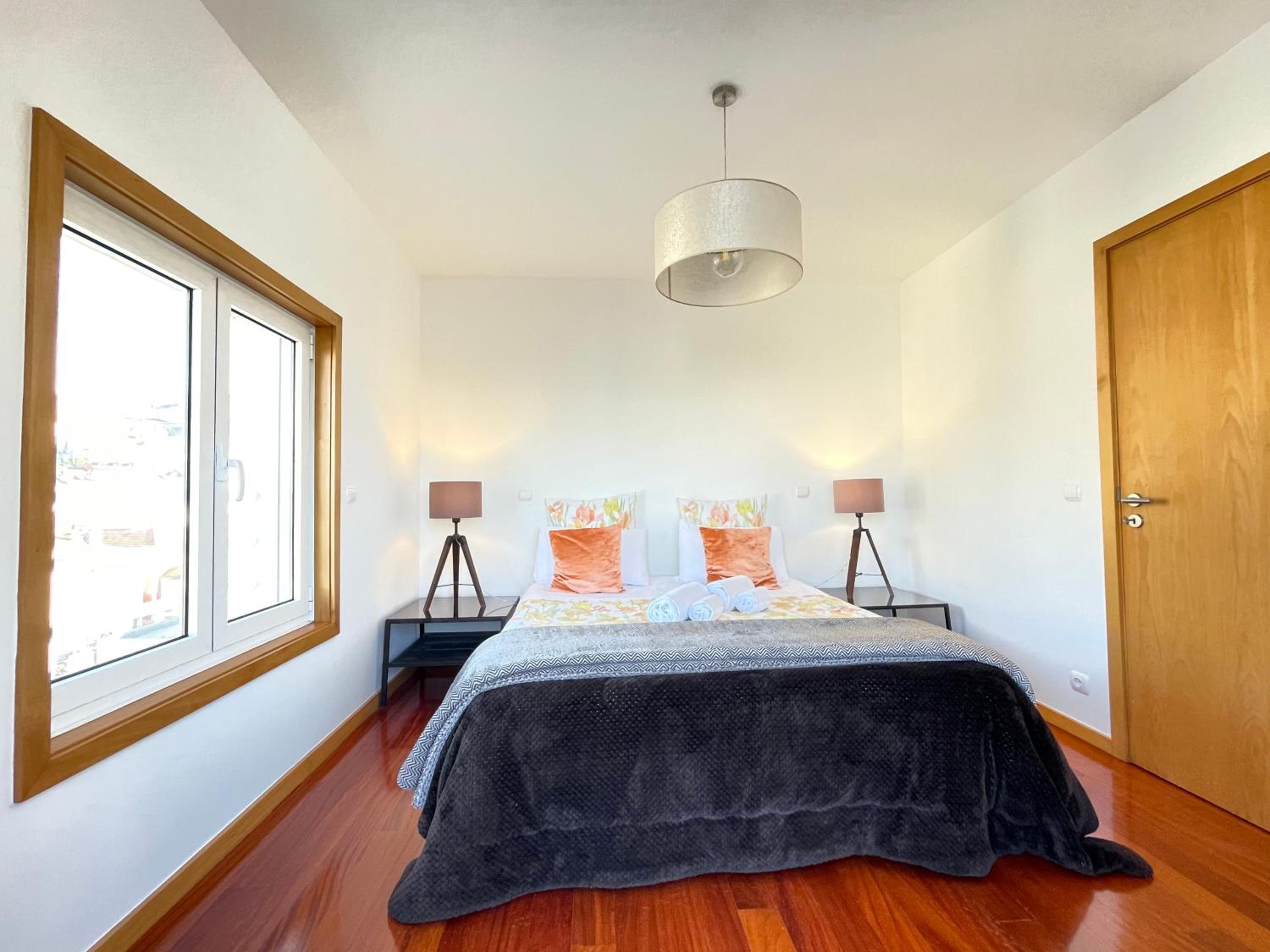 One-Bedroom Apartment - Photo 5