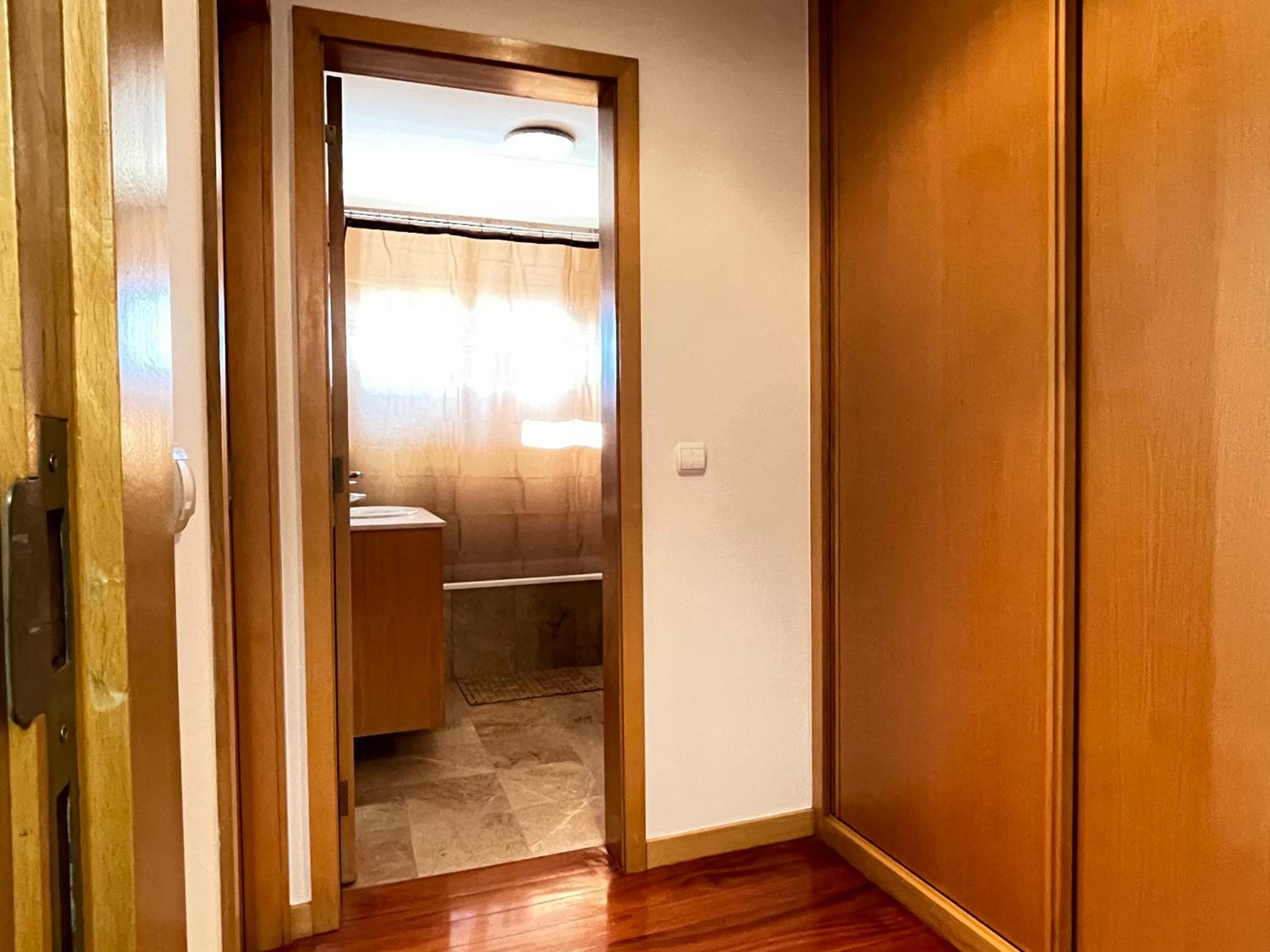One-Bedroom Apartment - Photo 9