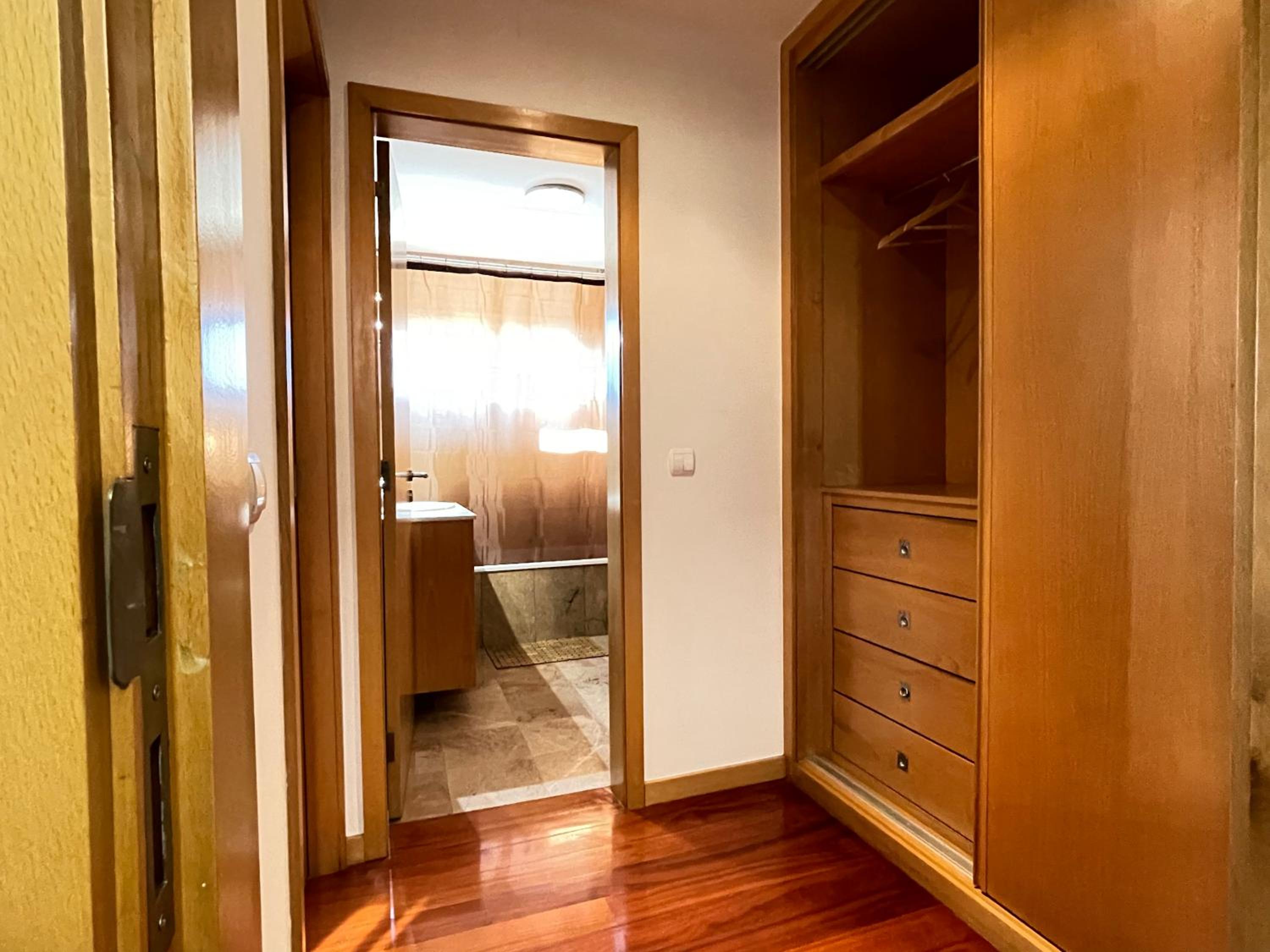 One-Bedroom Apartment - Photo 16