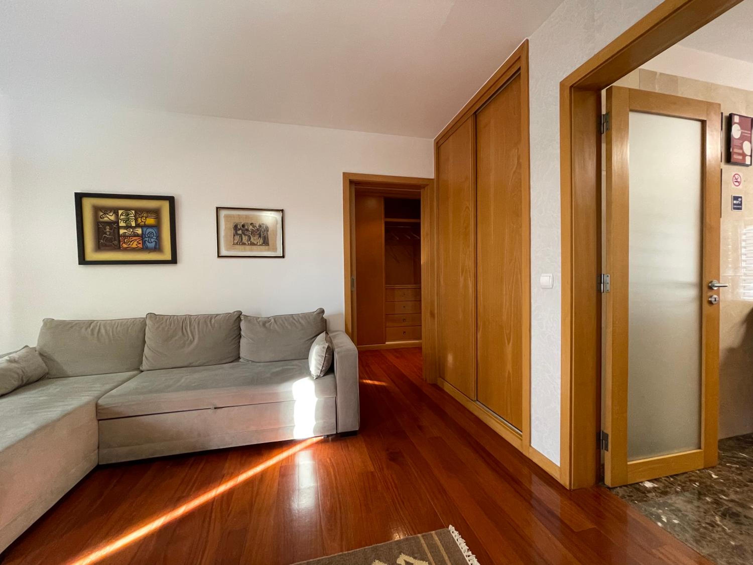 One-Bedroom Apartment - Photo 20
