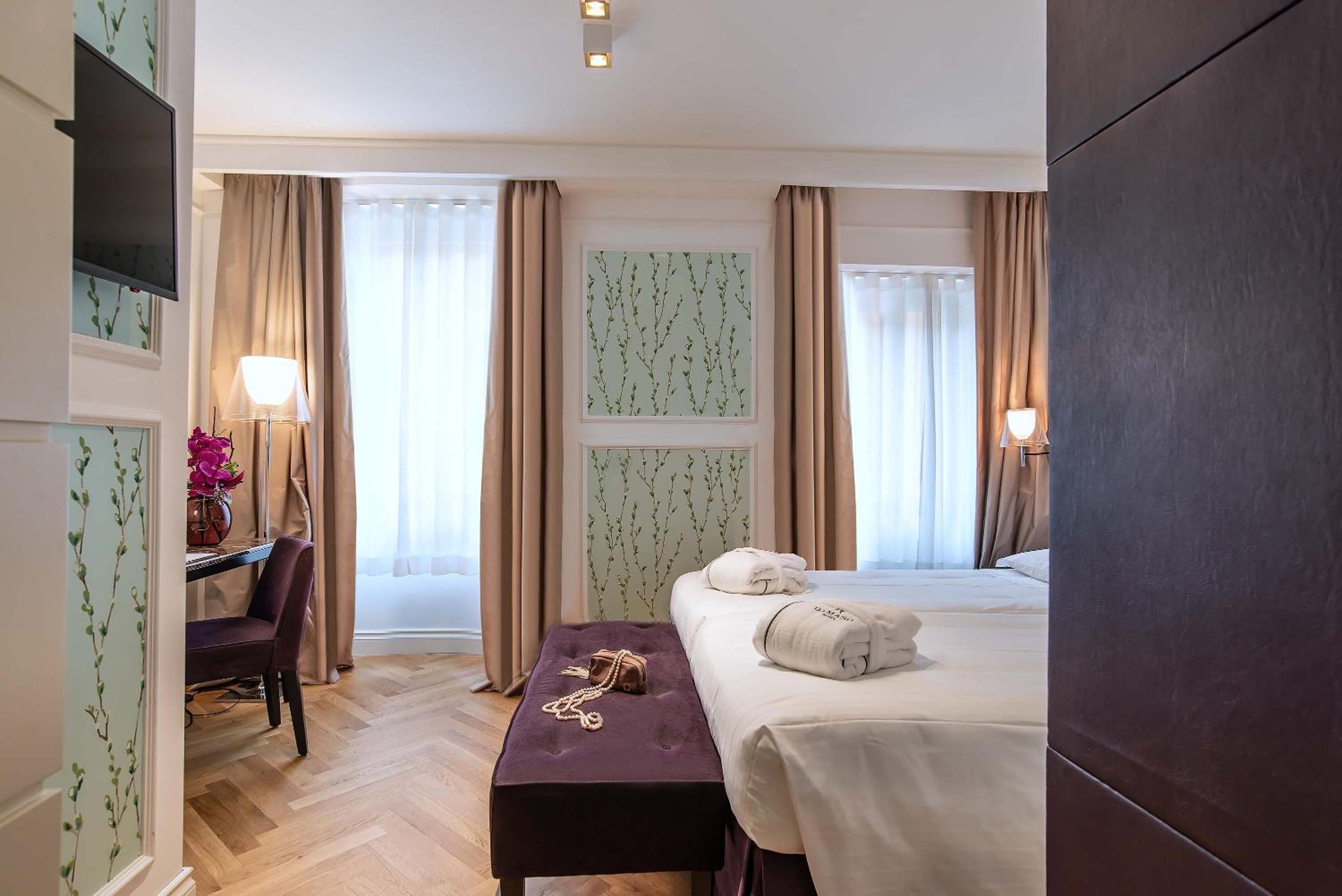 Double or Twin Room photo 3