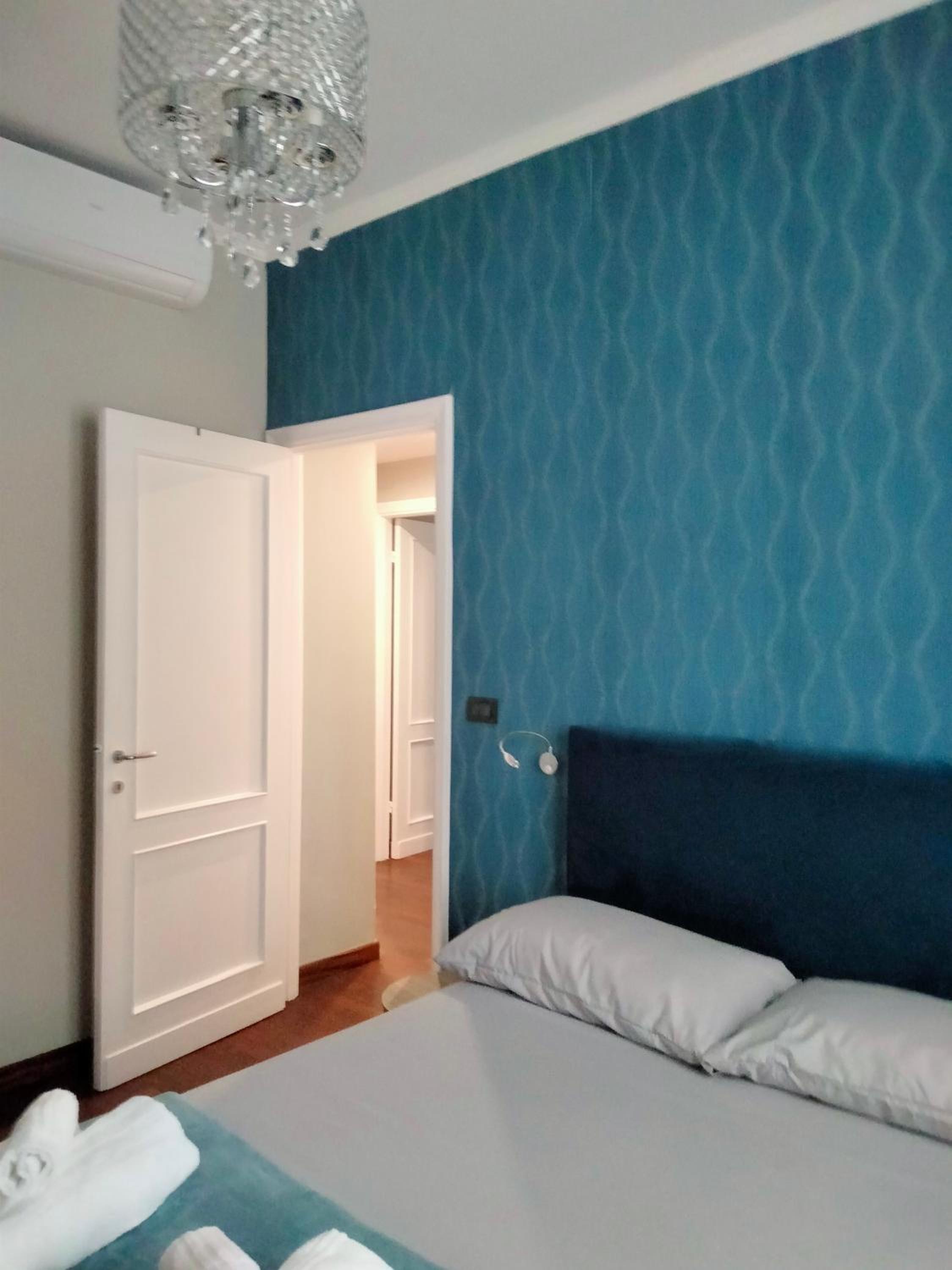 Two-Bedroom House - Photo 6