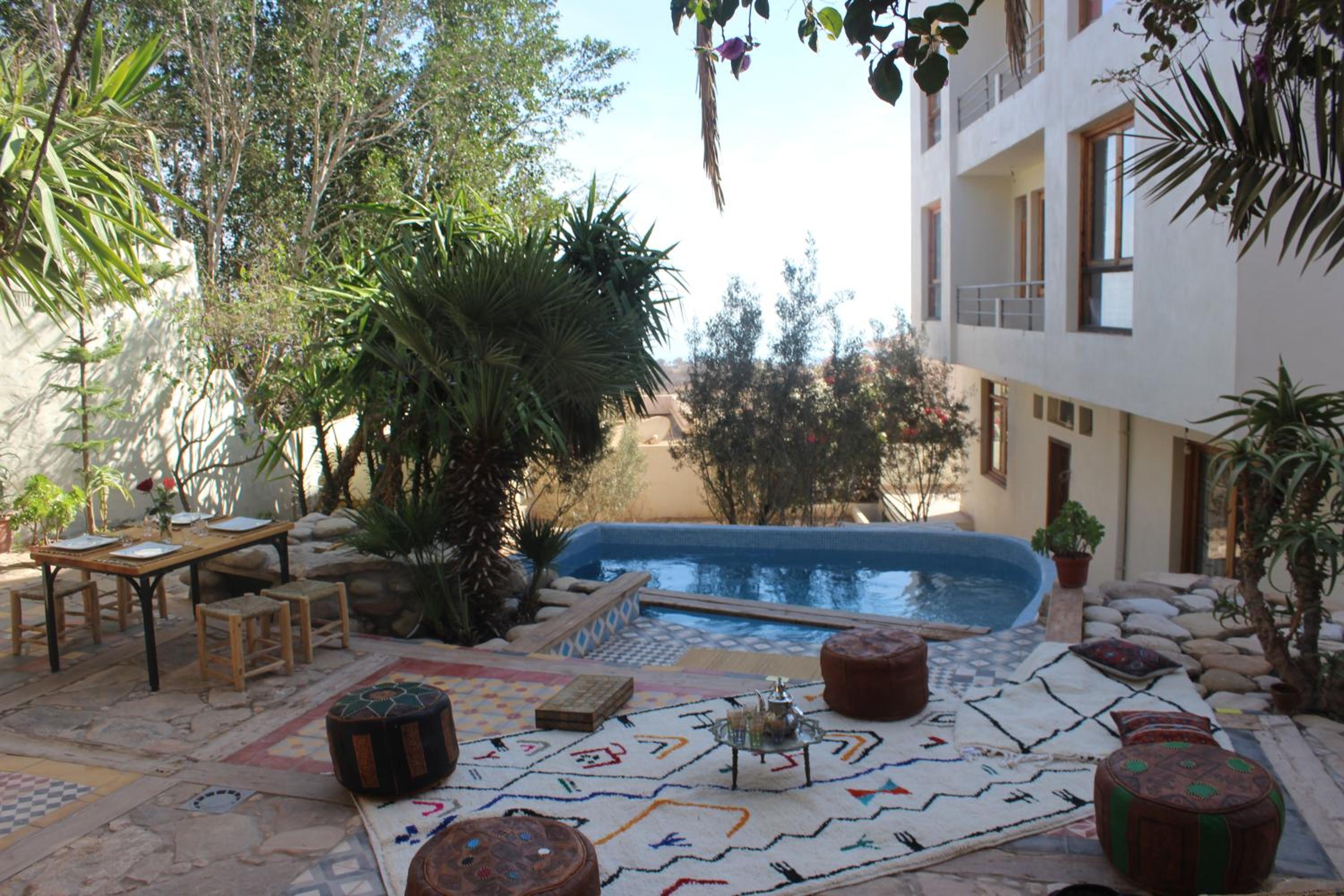 Apartment with Pool View  - Photo 2