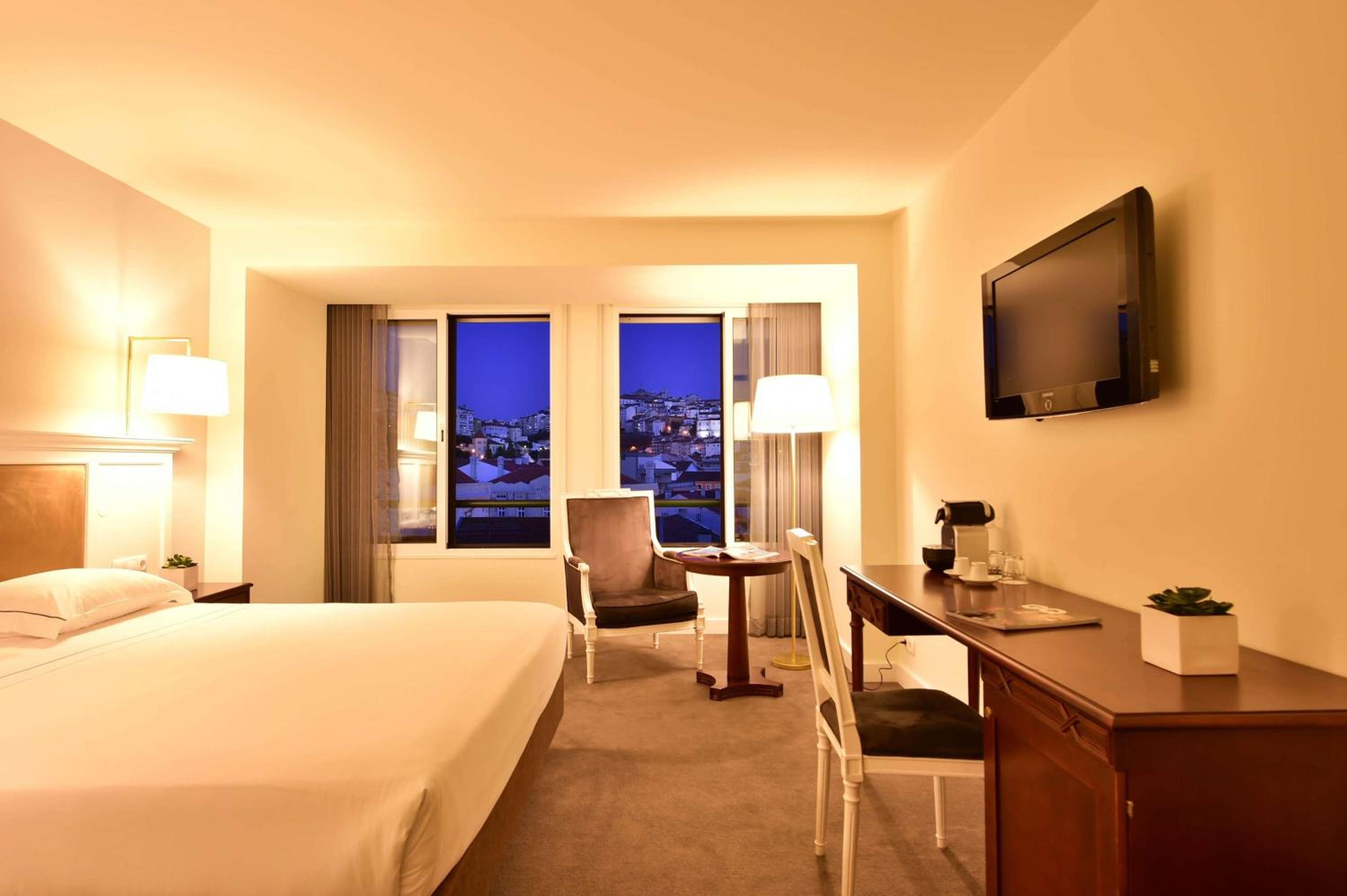 Family Interconnecting Room (4 Adults)