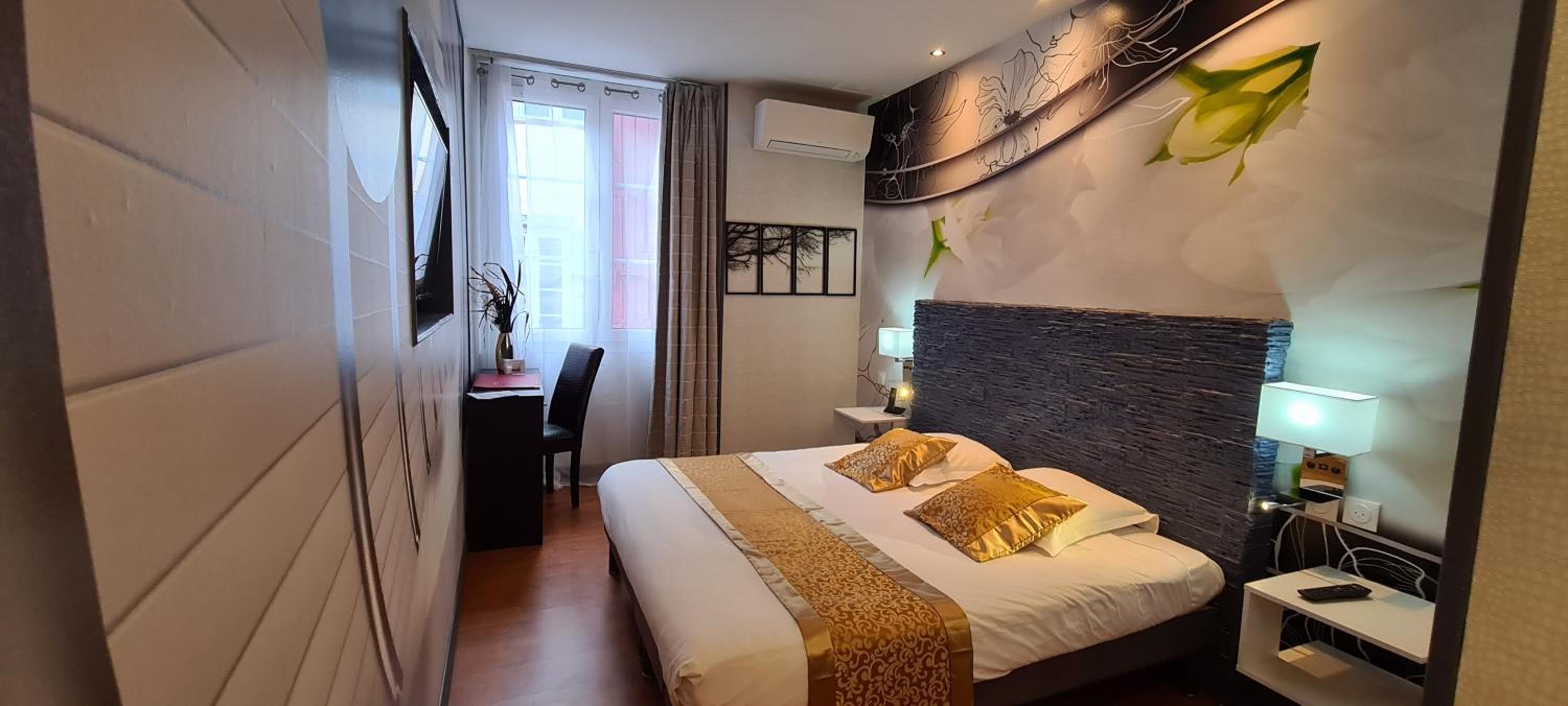 Superior Double Room - Photo 8