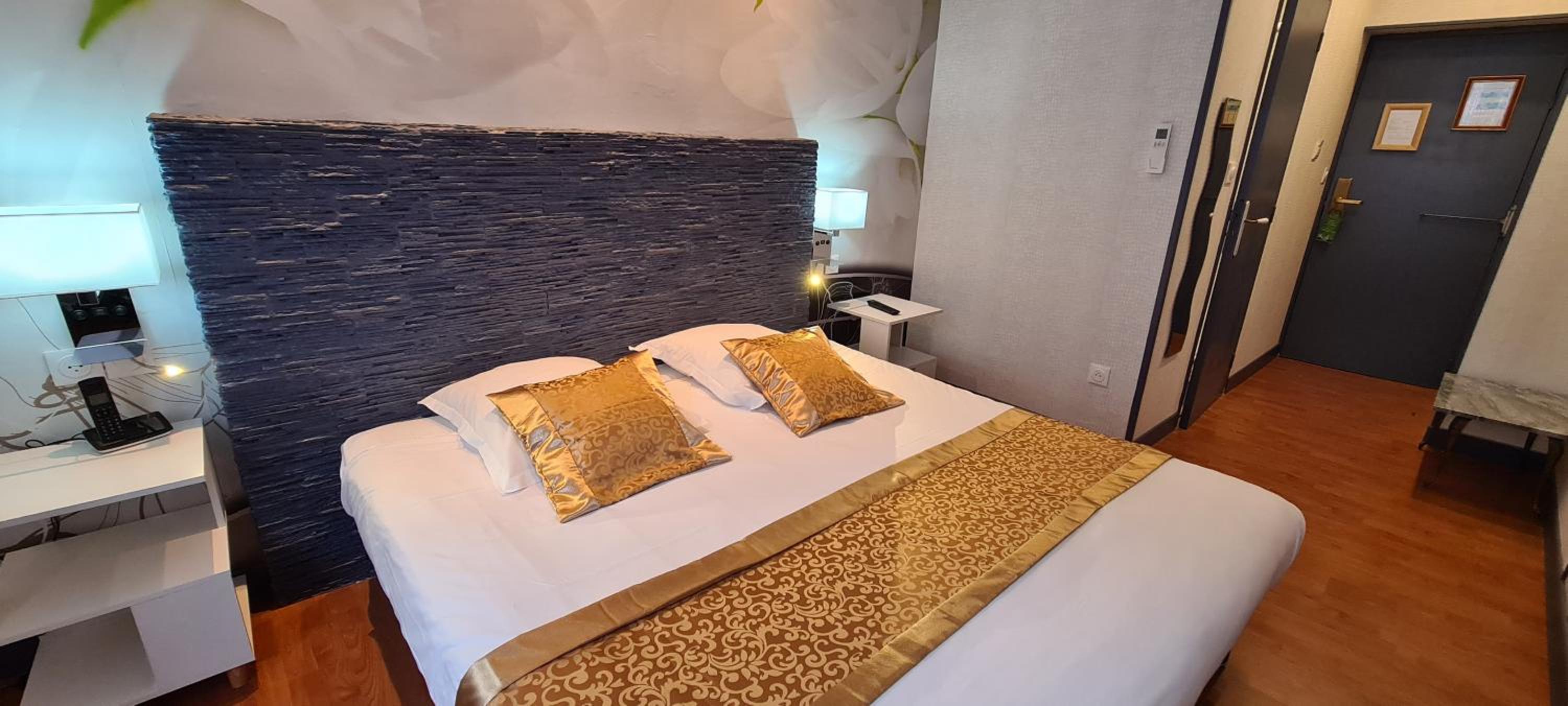 Superior Double Room - Photo 7