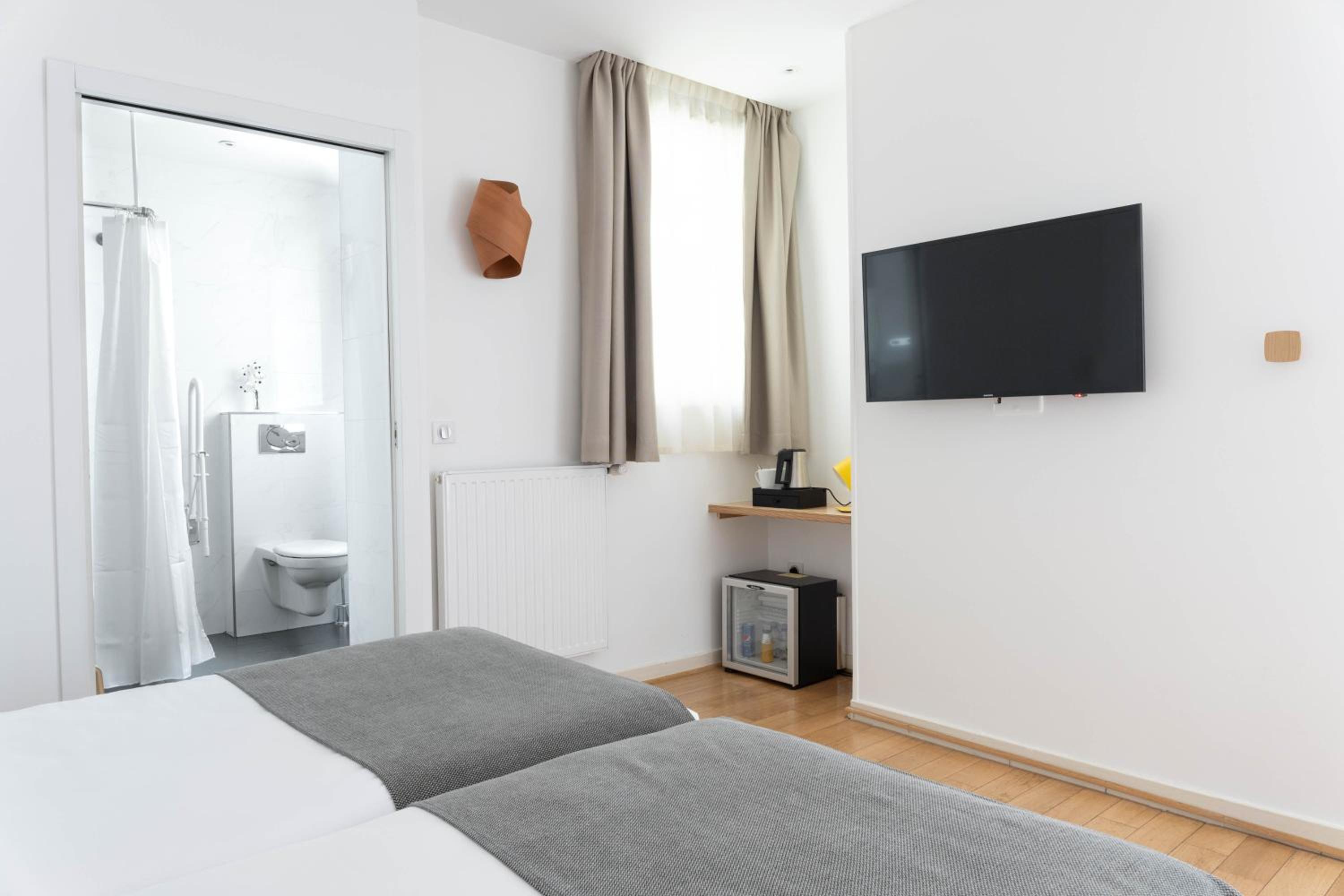 Two Connecting Double Rooms photo 3